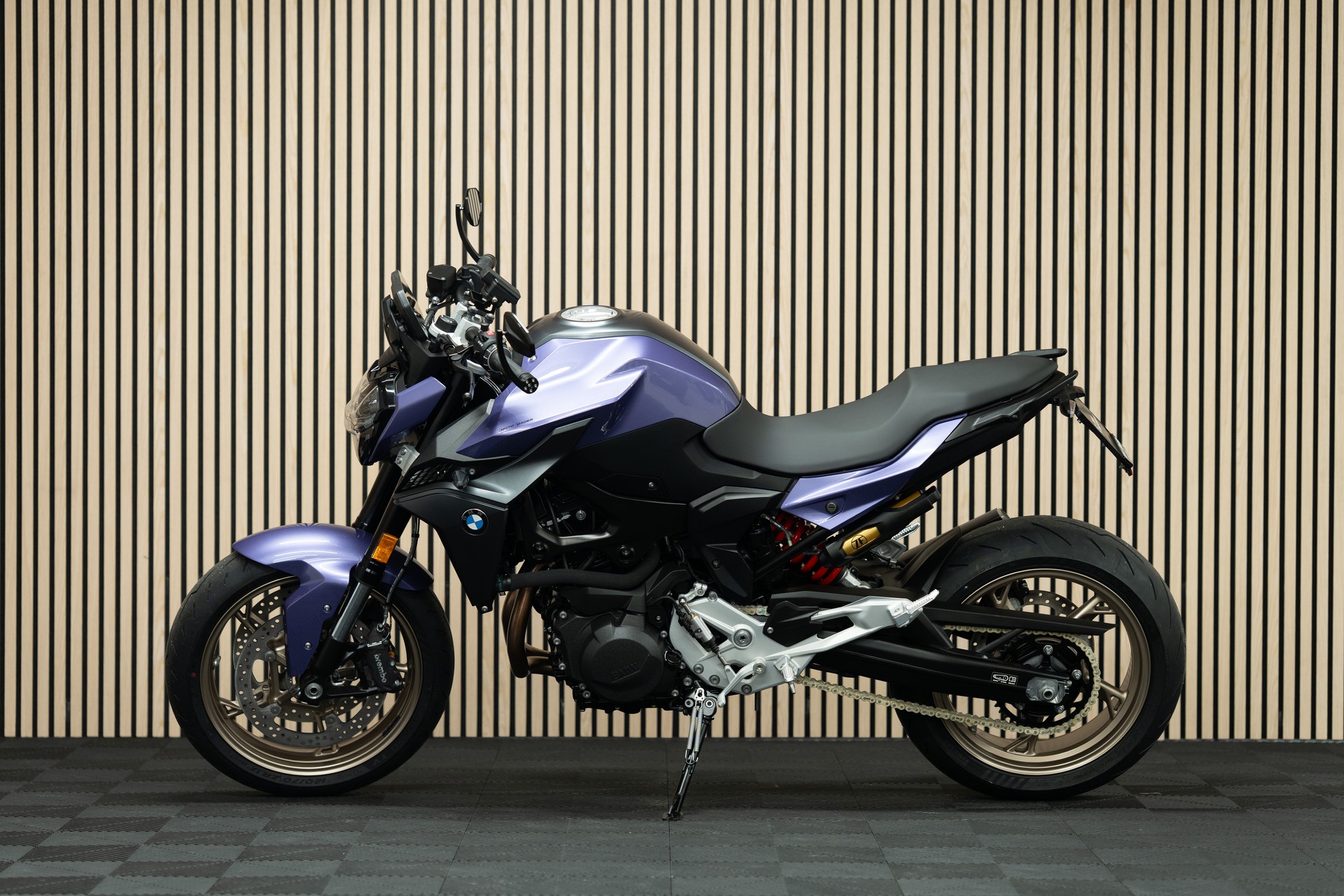 BMW F 900 R A2 Individual mit 0.9% Leasing, Sportschalldämpfer u. v. m.-showroom-element-1