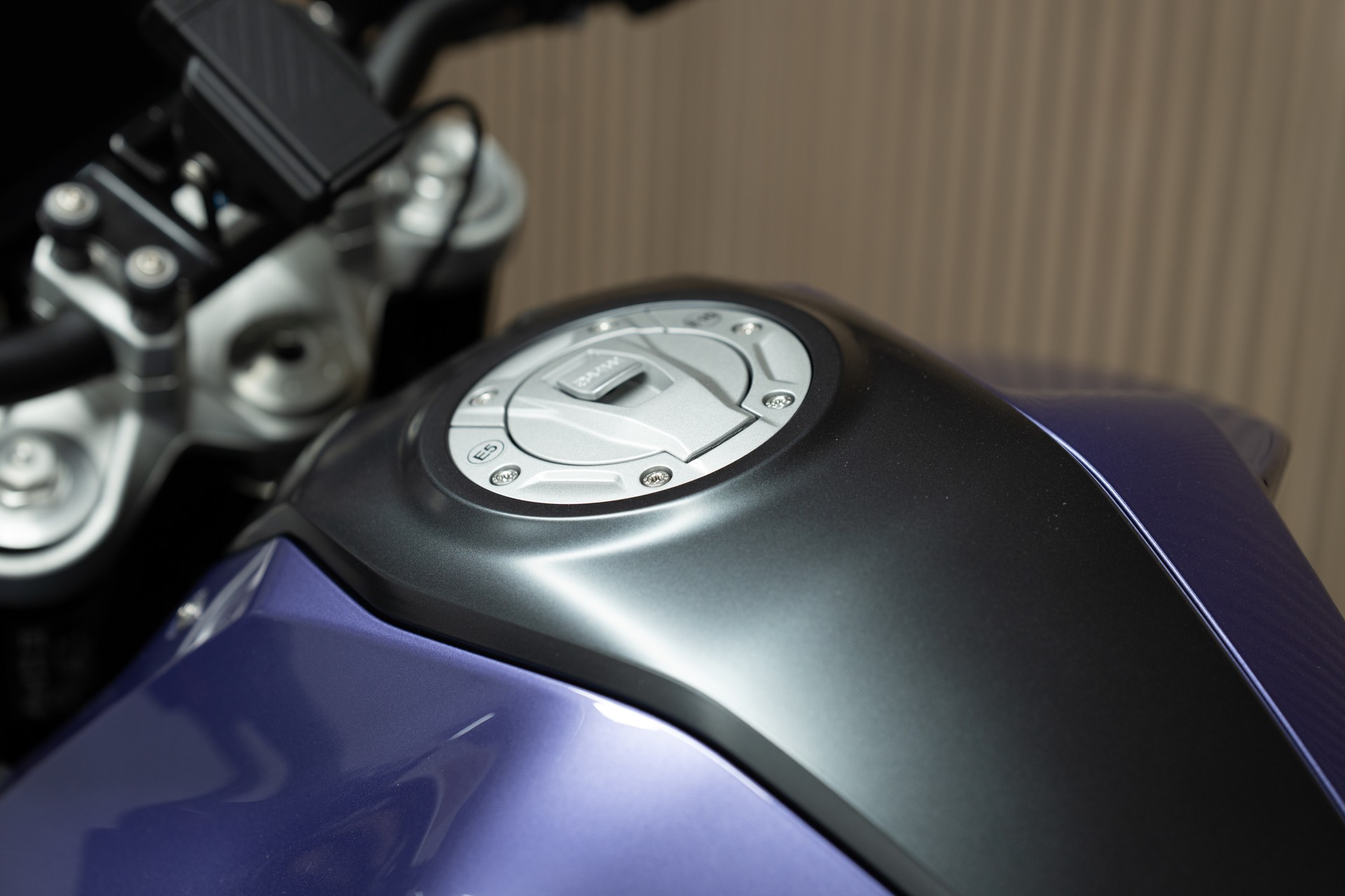 BMW F 900 R A2 Individual mit 0.9% Leasing, Sportschalldämpfer u. v. m.-showroom-element-2