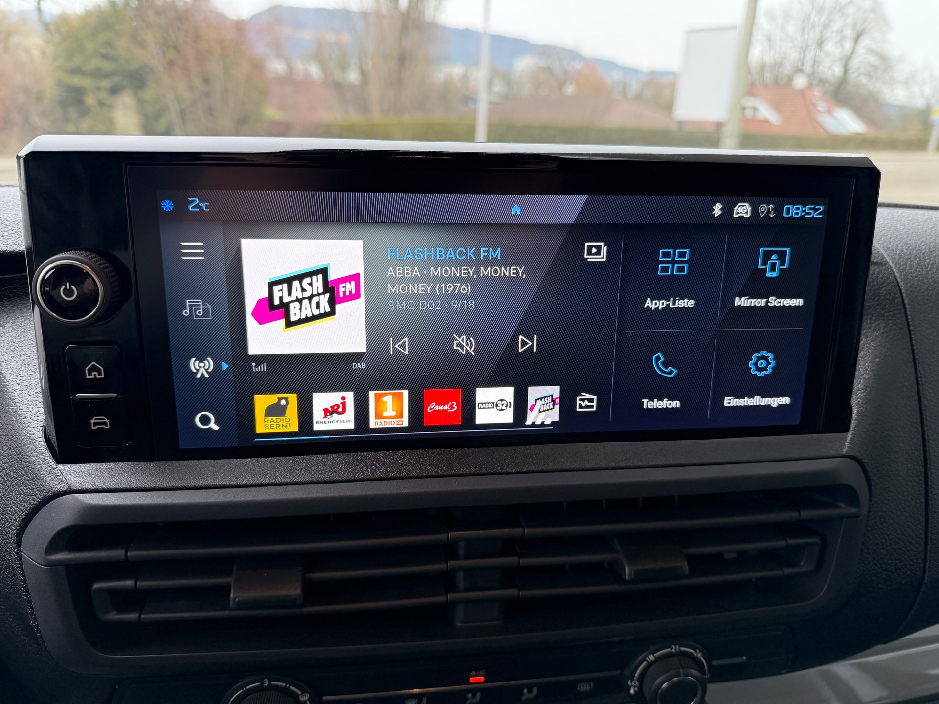 PEUGEOT Expert 2.2 BlueHDi 150 S&S Standard EAT8-image-11