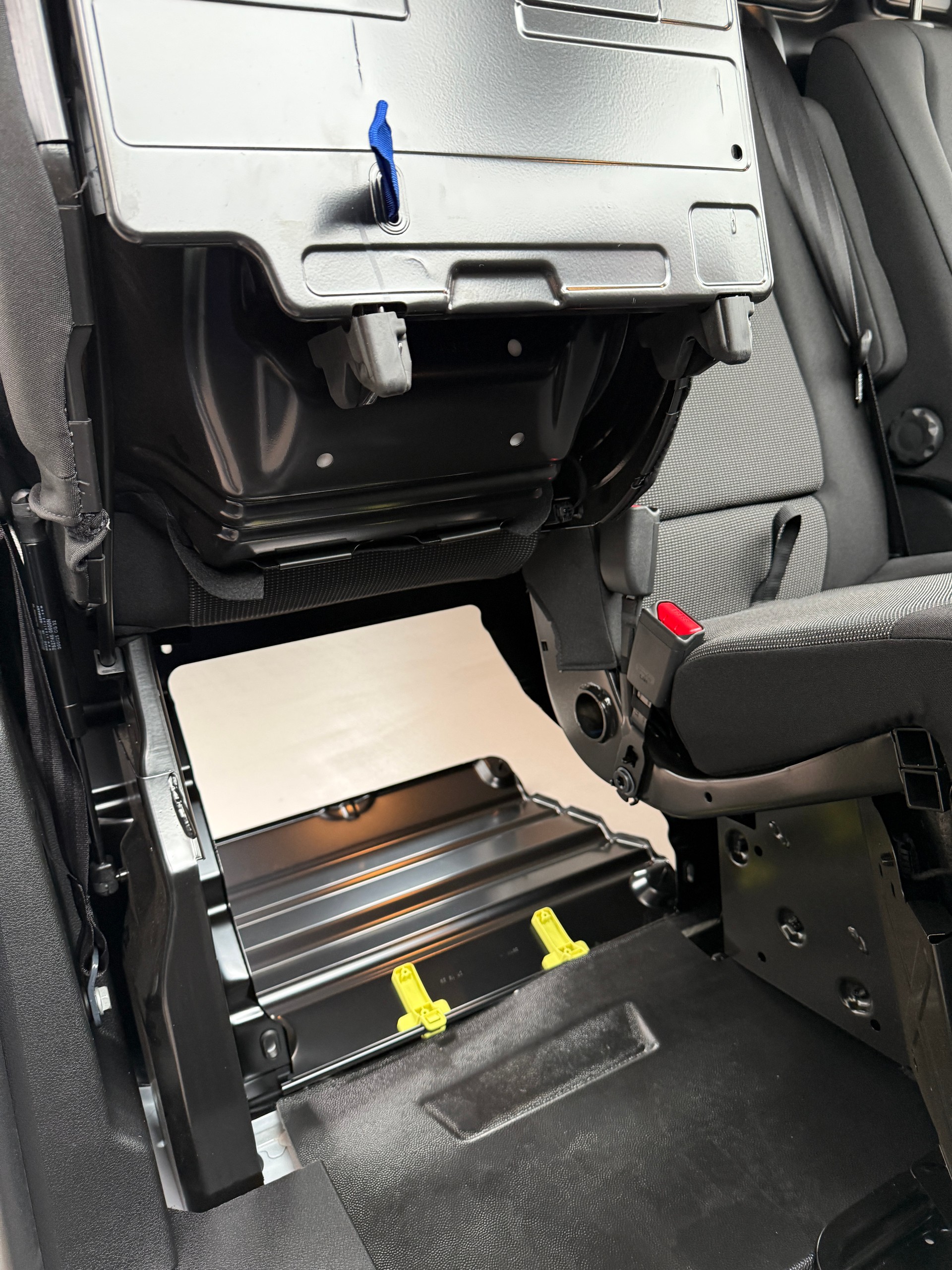 PEUGEOT Expert 2.2 BlueHDi 150 S&S Standard EAT8-image-9