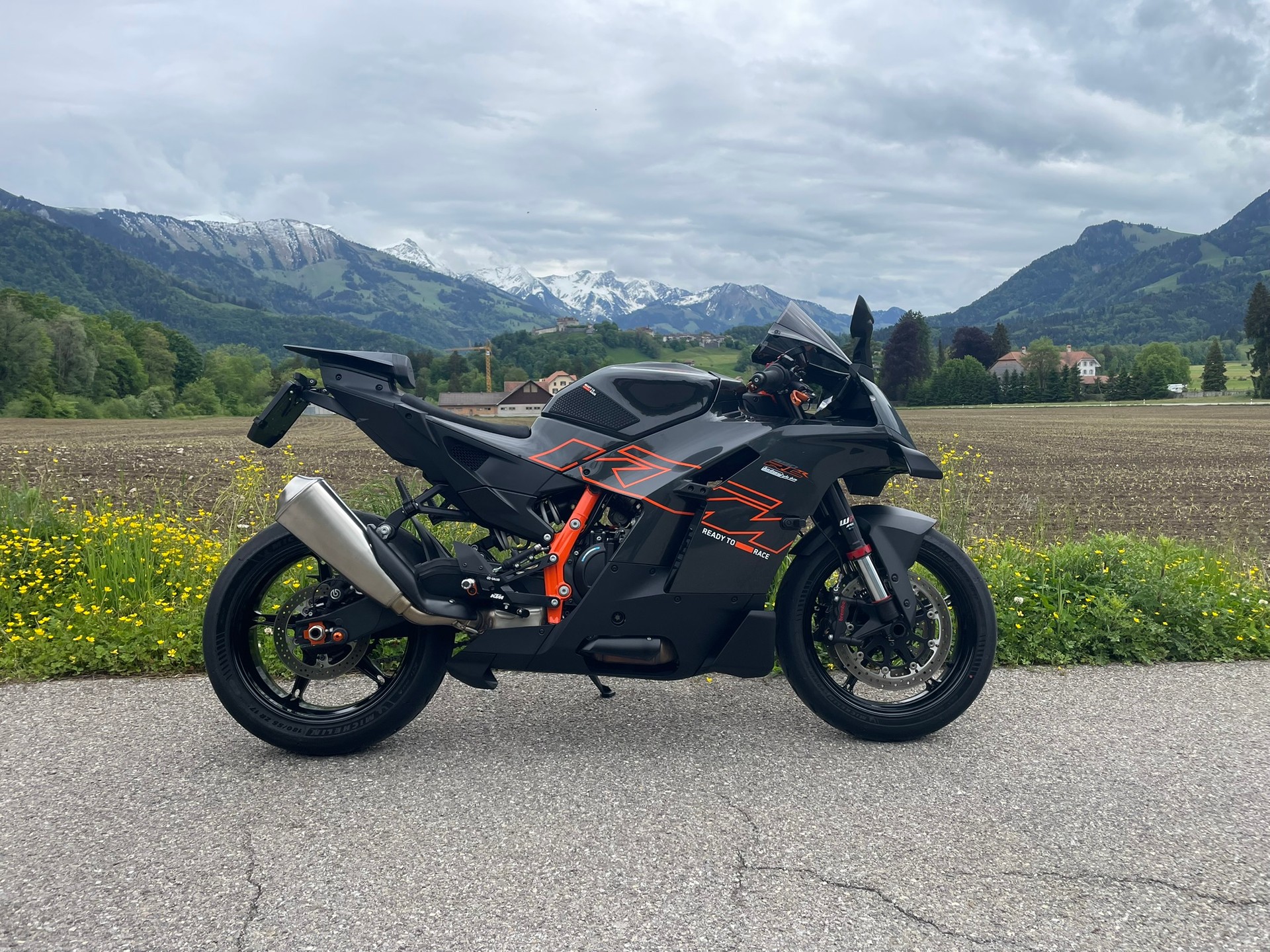 KTM RC 990 R-showroom-element-1