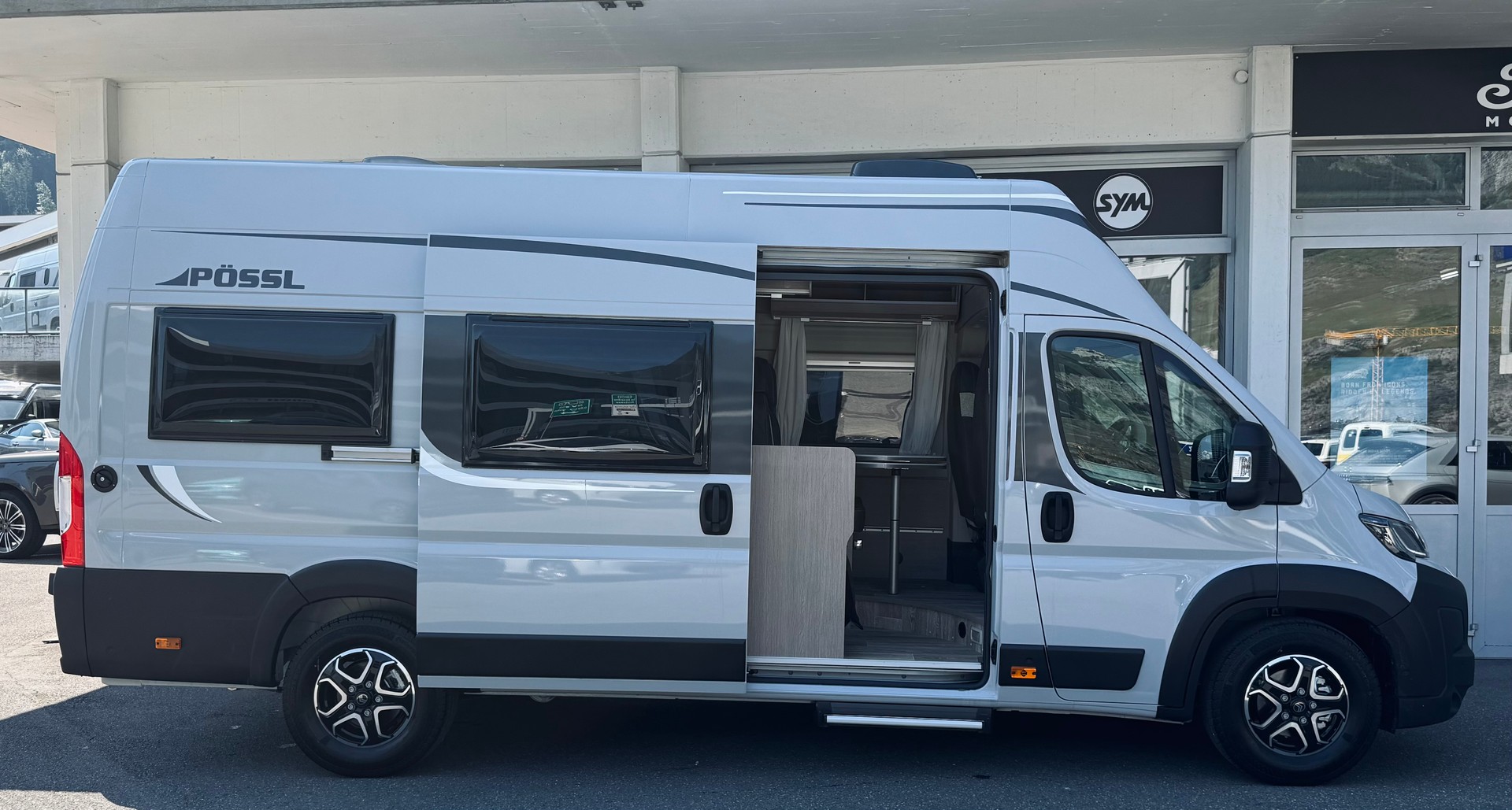 PÖSSL Roadcruiser Revolution *Hubbett*-showroom-element-2