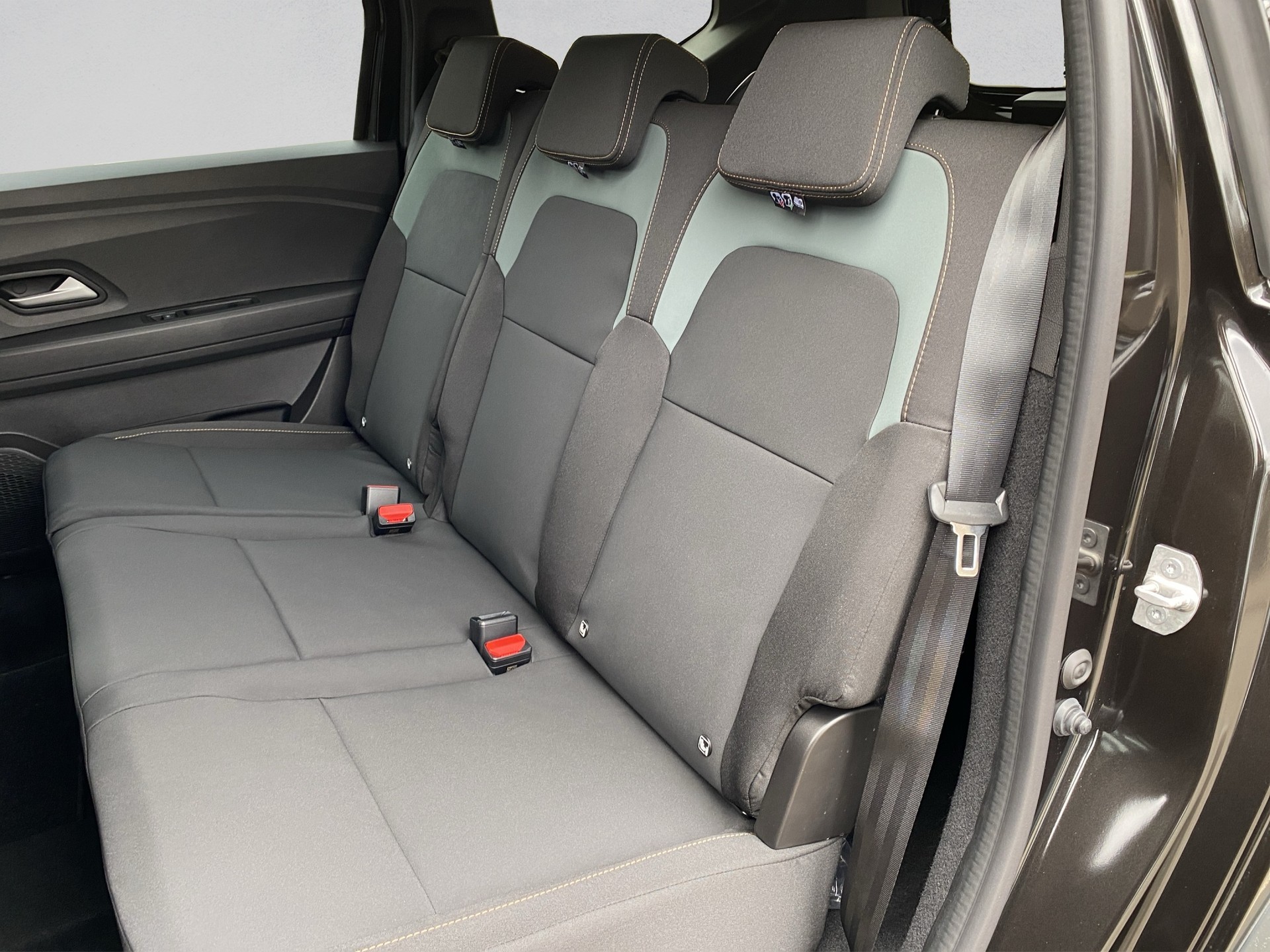 DACIA Jogger HEV 155 Extreme-image-13