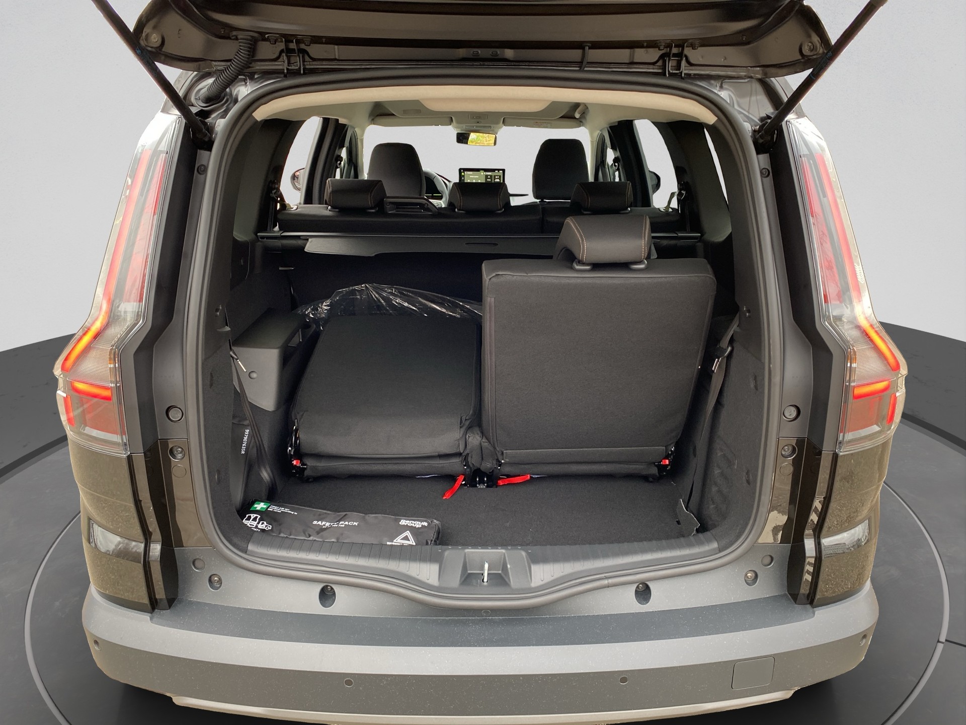 DACIA Jogger HEV 155 Extreme-image-14