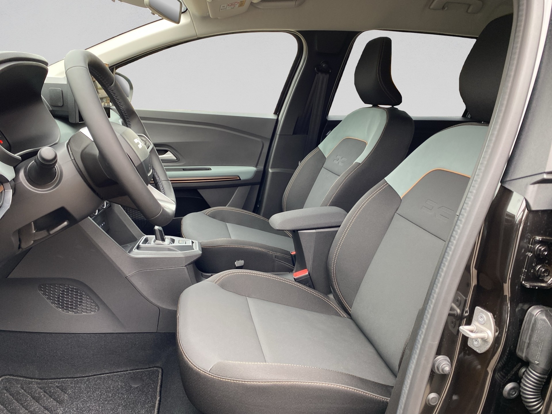 DACIA Jogger HEV 155 Extreme-image-8