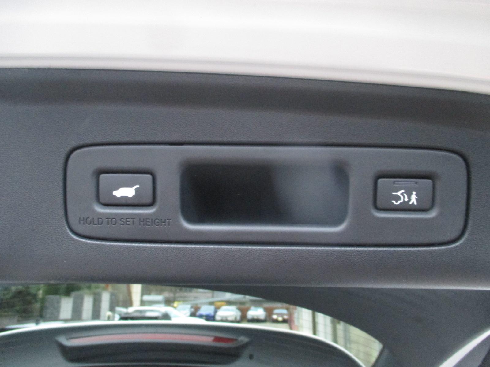 HONDA ZR-V 2.0 i-MMD Advance HYBRID-image-19