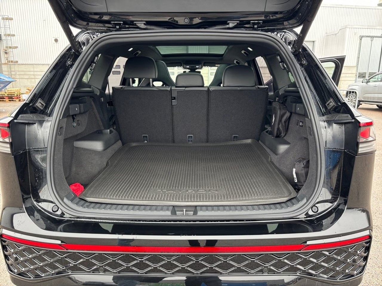 VW Tayron 2.0 TDI SCR United 4Motion DSG 7 Sitzer-image-5