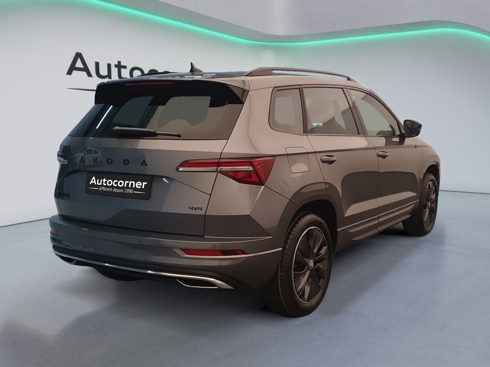 SKODA Karoq 2.0 TSI Dynamic Limited Edition 4x4 DSG-image-4