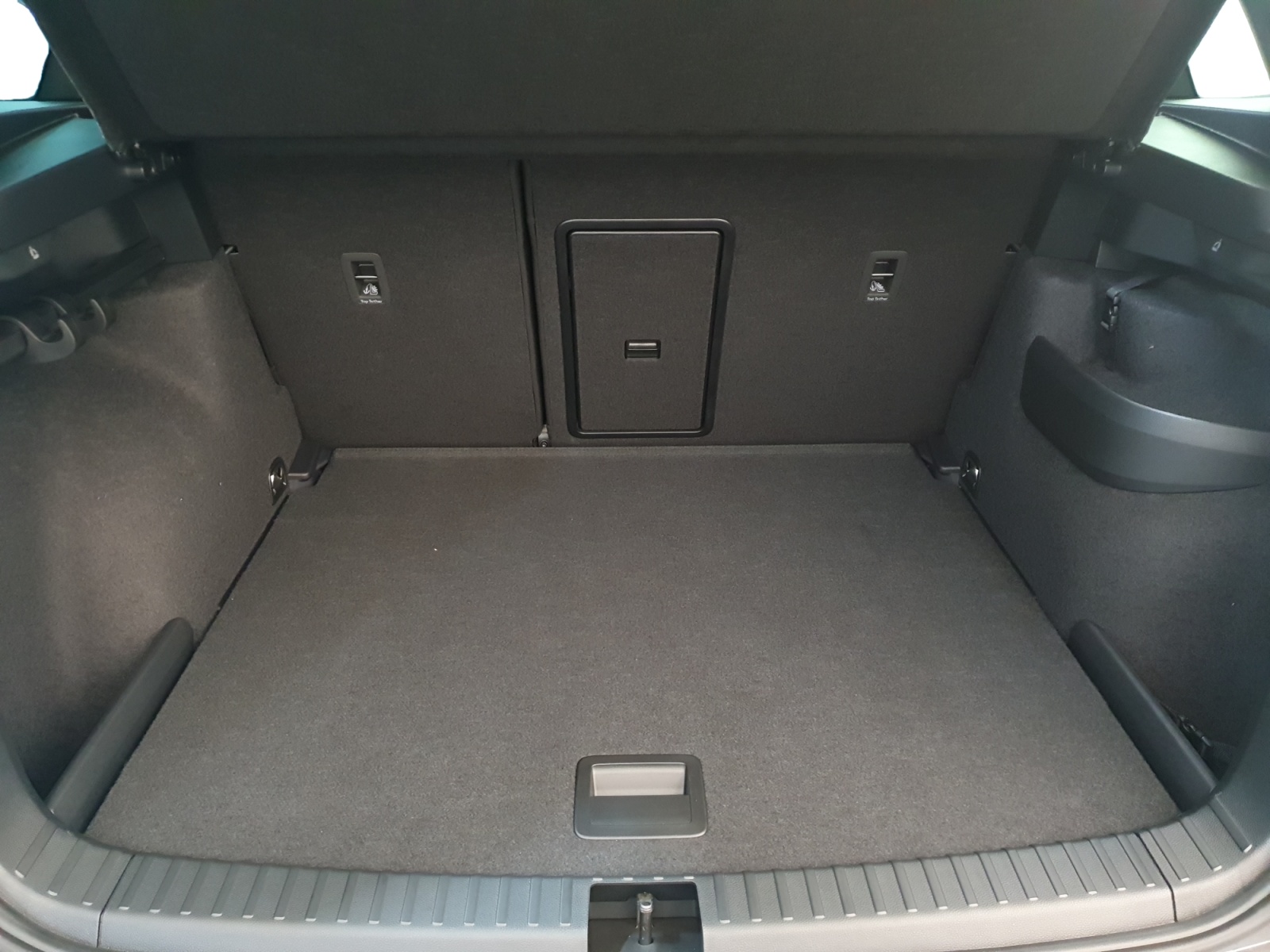 SKODA Karoq 2.0 TSI Dynamic Limited Edition 4x4 DSG-image-12