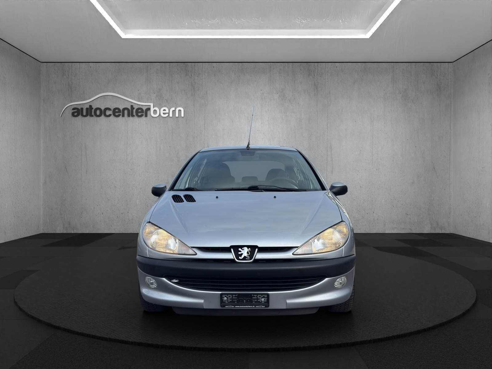 PEUGEOT 206 1.6 XT-image-1