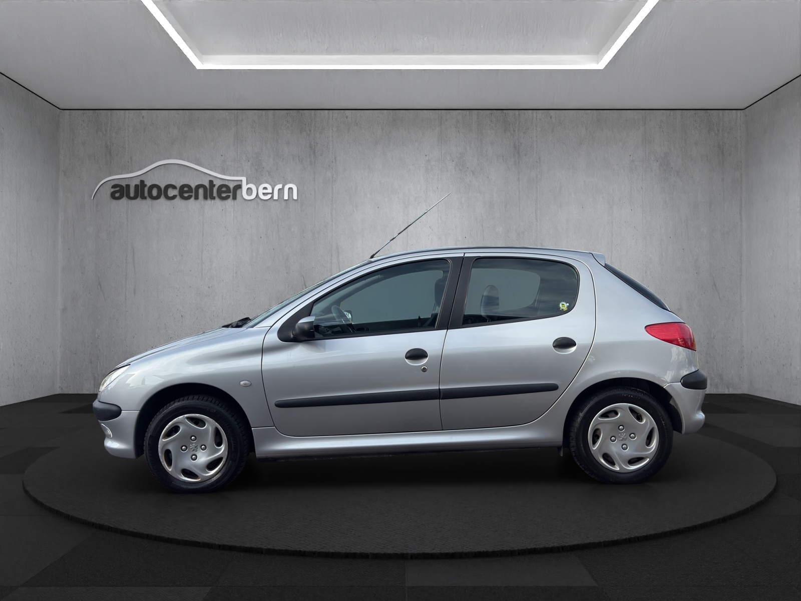PEUGEOT 206 1.6 XT-image-3