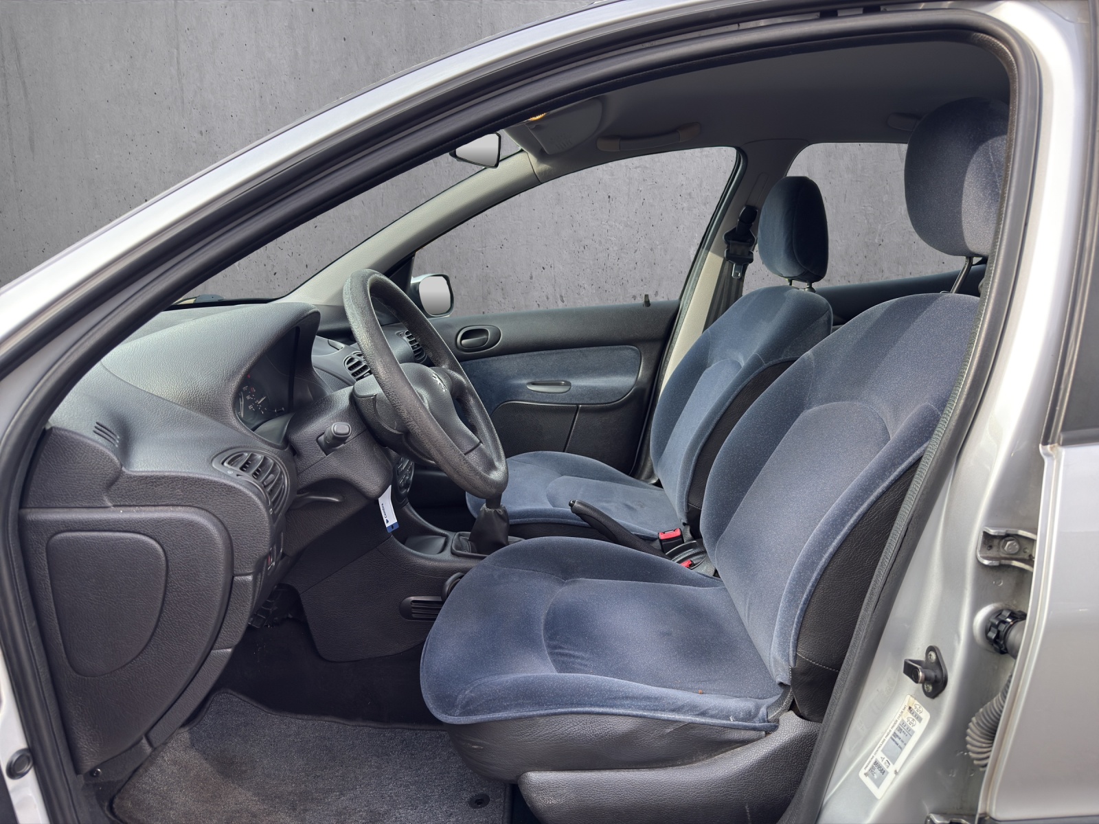 PEUGEOT 206 1.6 XT-image-8