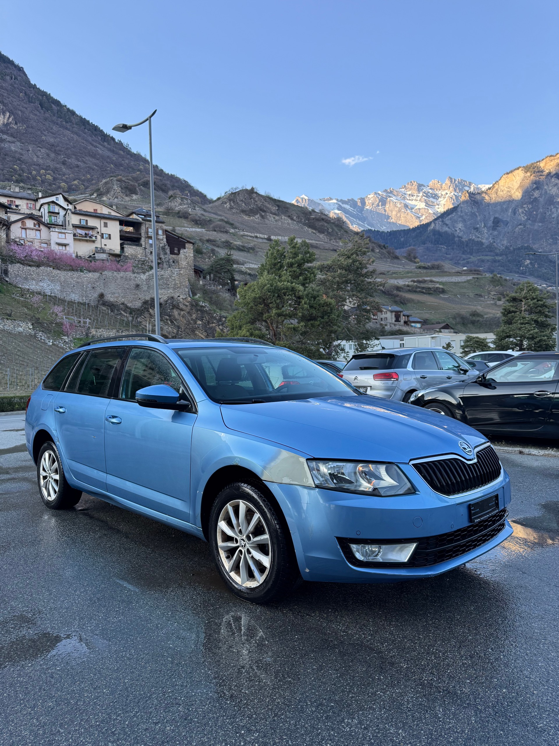SKODA Octavia Combi 1.6 TDI Elegance 4x4-image-1