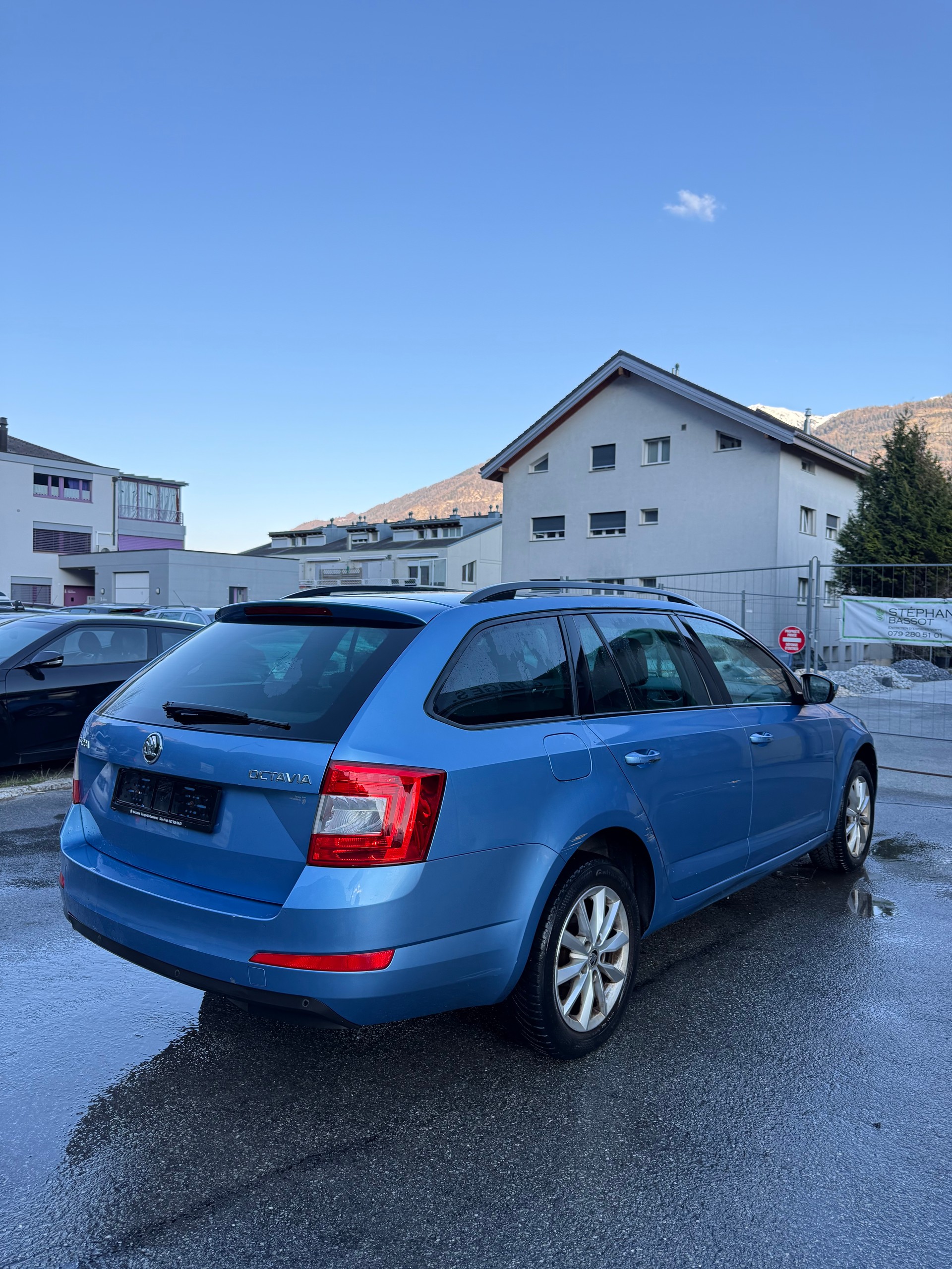 SKODA Octavia Combi 1.6 TDI Elegance 4x4-image-3