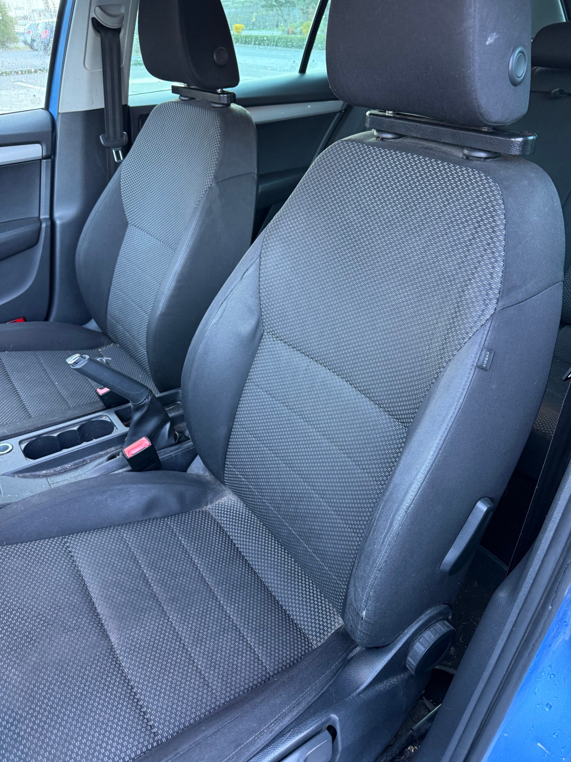 SKODA Octavia Combi 1.6 TDI Elegance 4x4-image-10