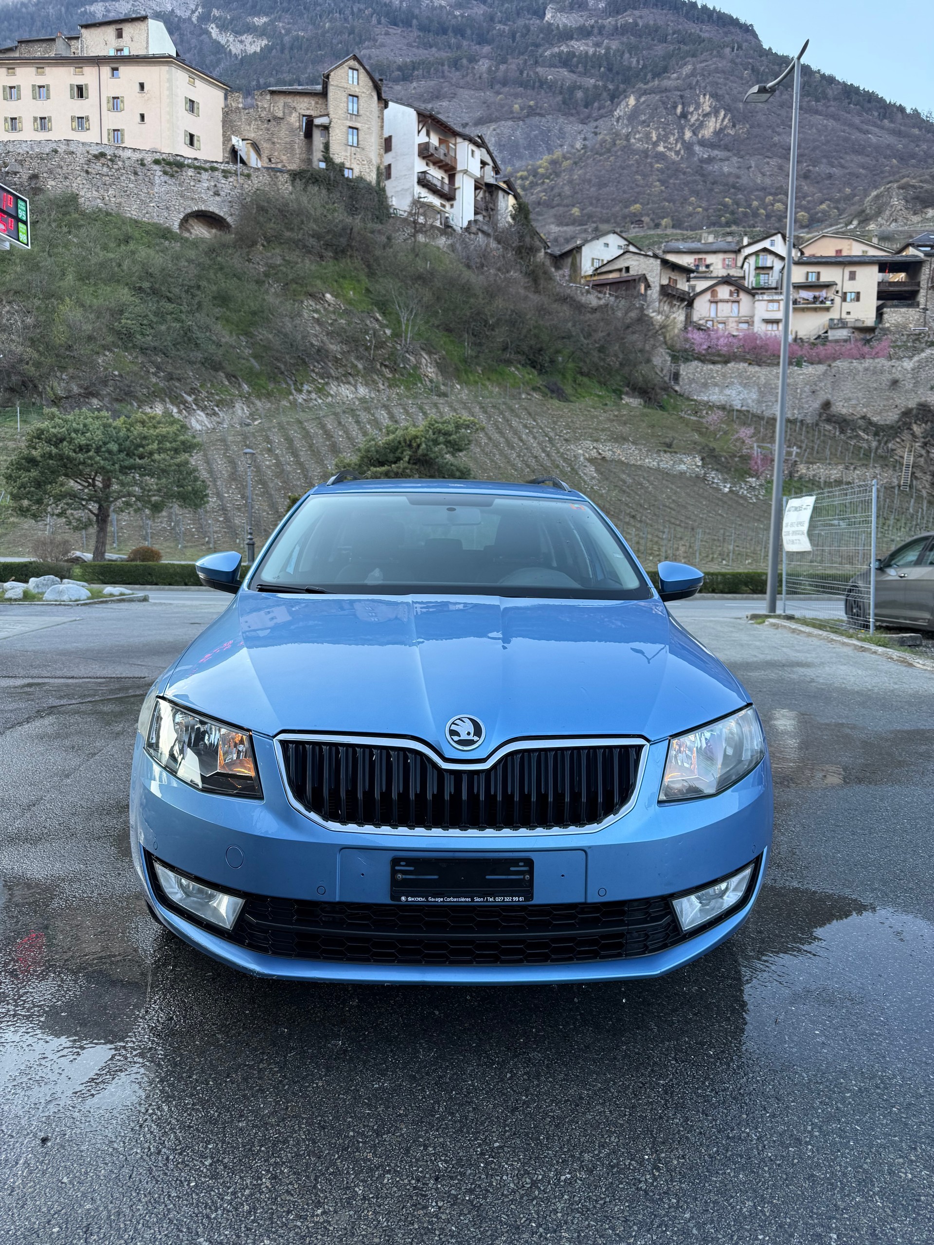 SKODA Octavia Combi 1.6 TDI Elegance 4x4-image-2