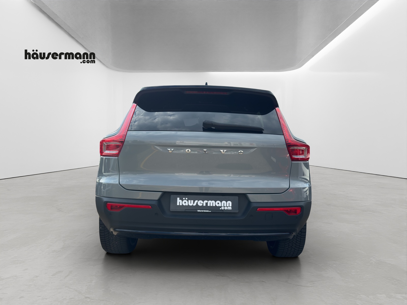 VOLVO XC40 E80 Twin Plus AWD-image-4