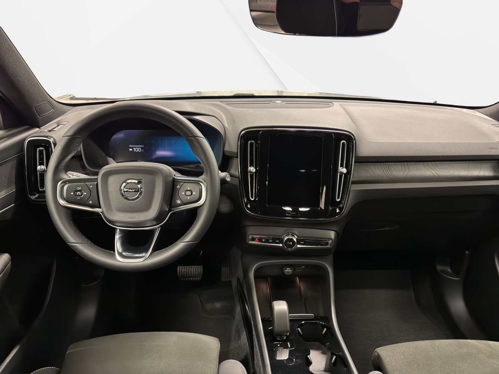 VOLVO XC40 E80 Twin Plus AWD-image-9