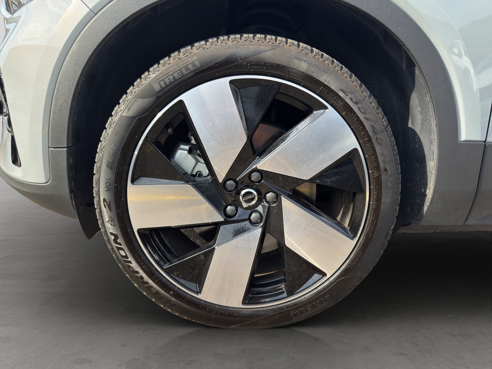VOLVO XC40 E80 Twin Plus AWD-image-5