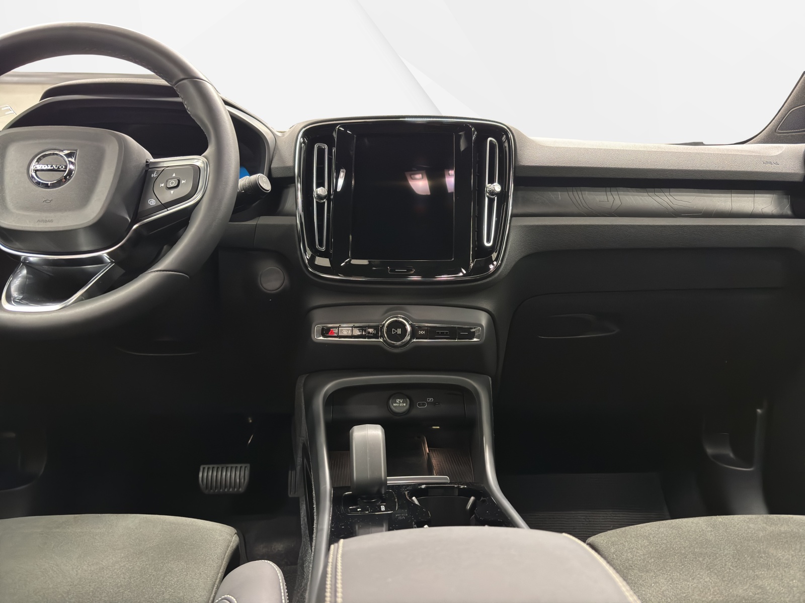 VOLVO XC40 E80 Twin Plus AWD-image-11