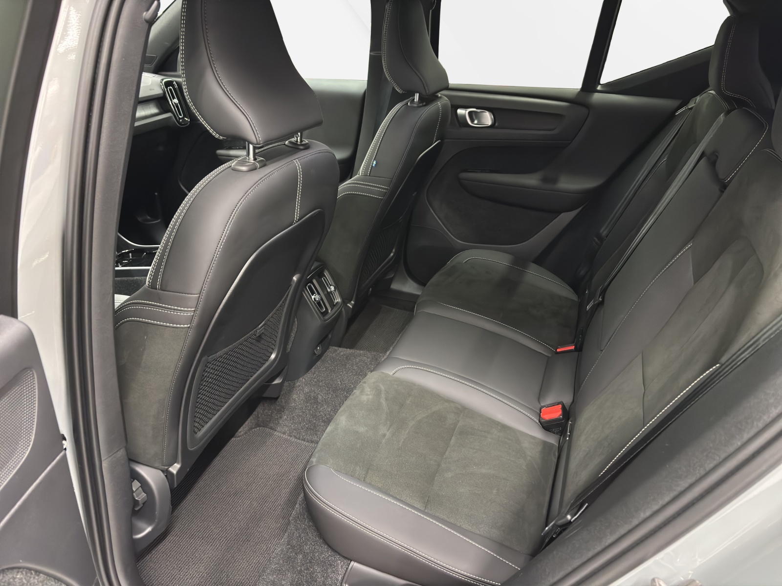 VOLVO XC40 E80 Twin Plus AWD-image-7