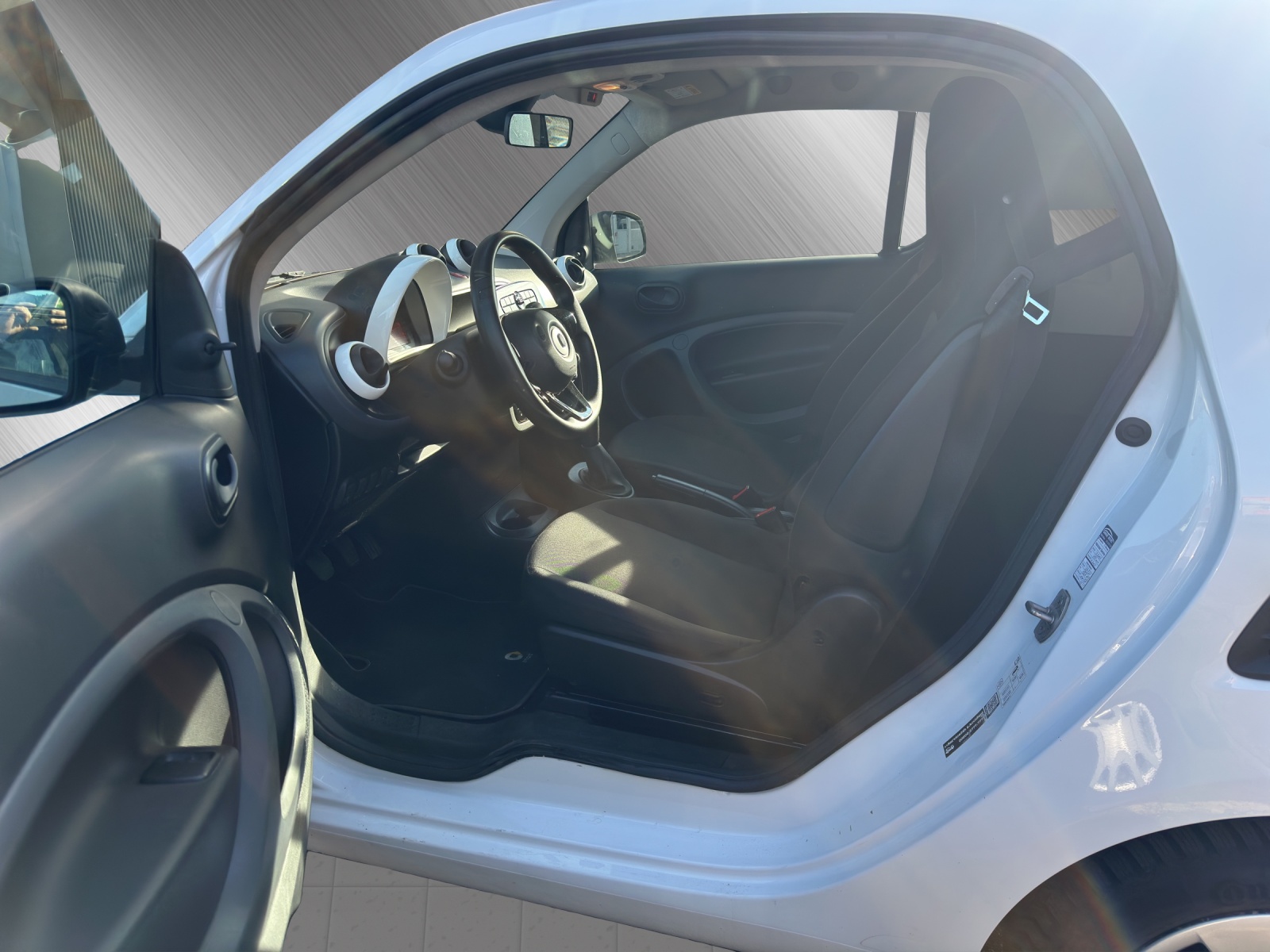 SMART Fortwo Coupé 1.0 71-image-8