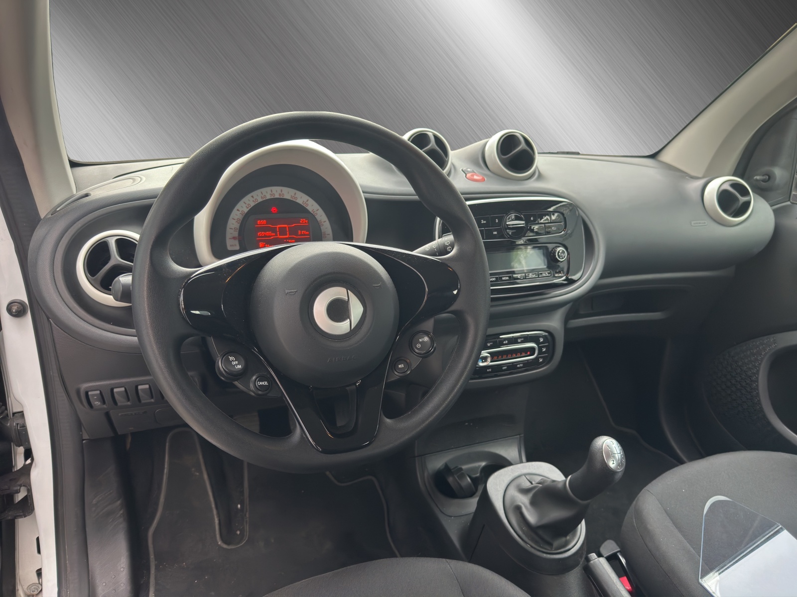 SMART Fortwo Coupé 1.0 71-image-9