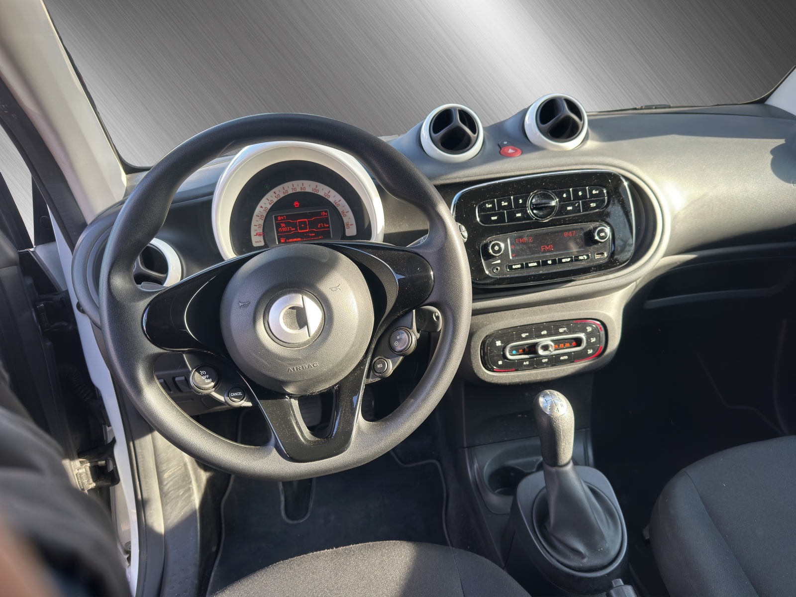 SMART Fortwo Coupé 1.0 71-image-10