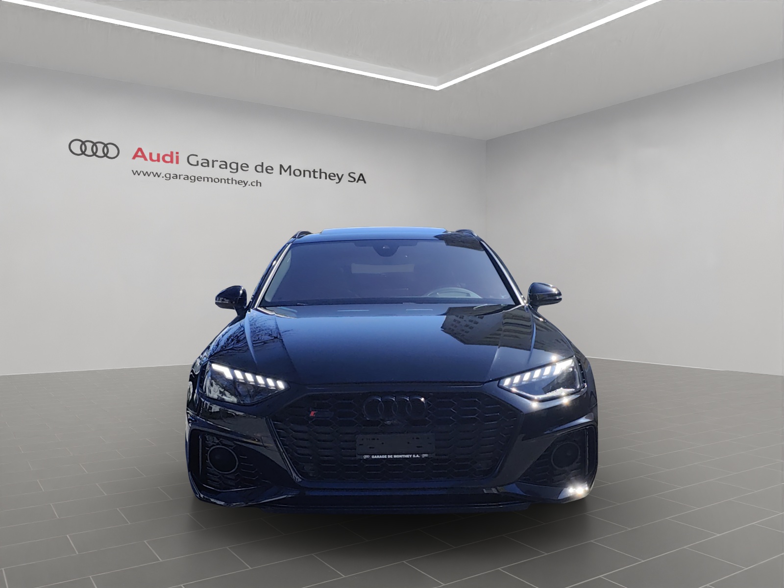 AUDI RS4 Avant quattro tiptronic-image-4