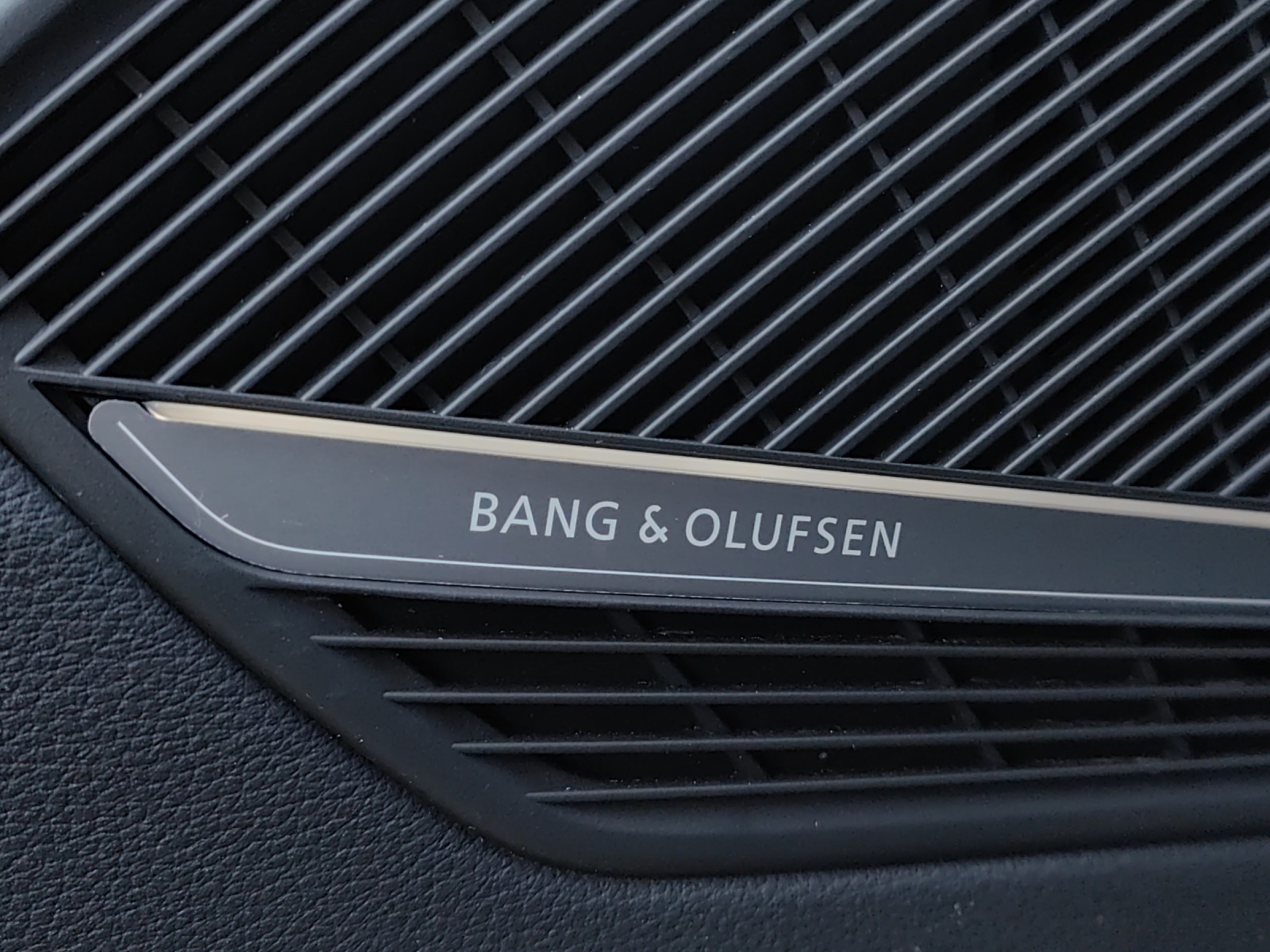 AUDI RS4 Avant quattro tiptronic-image-11