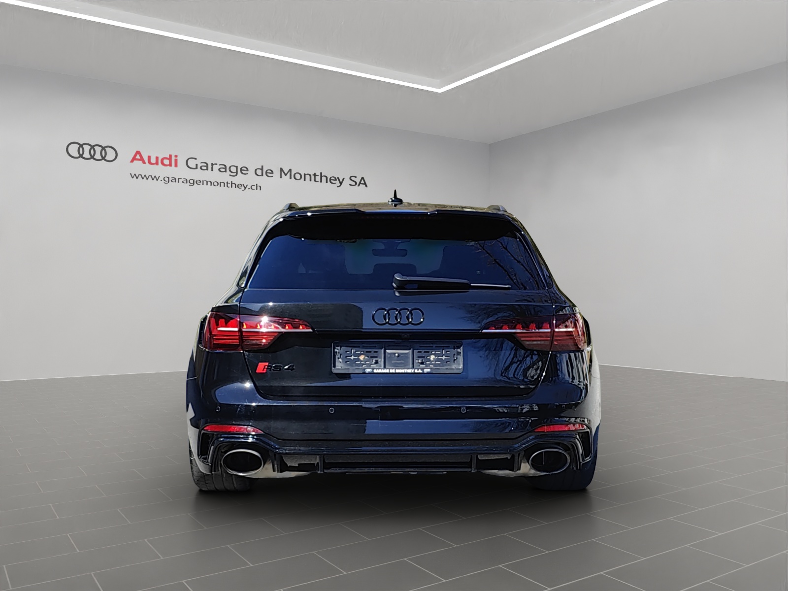 AUDI RS4 Avant quattro tiptronic-image-3