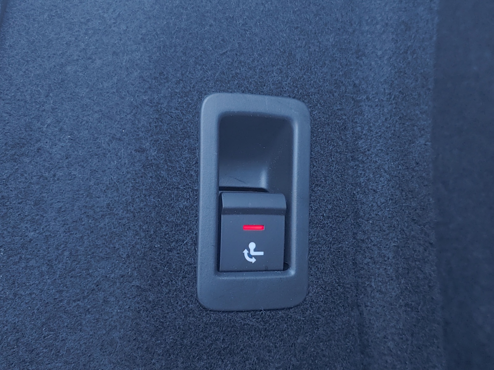AUDI RS4 Avant quattro tiptronic-image-15