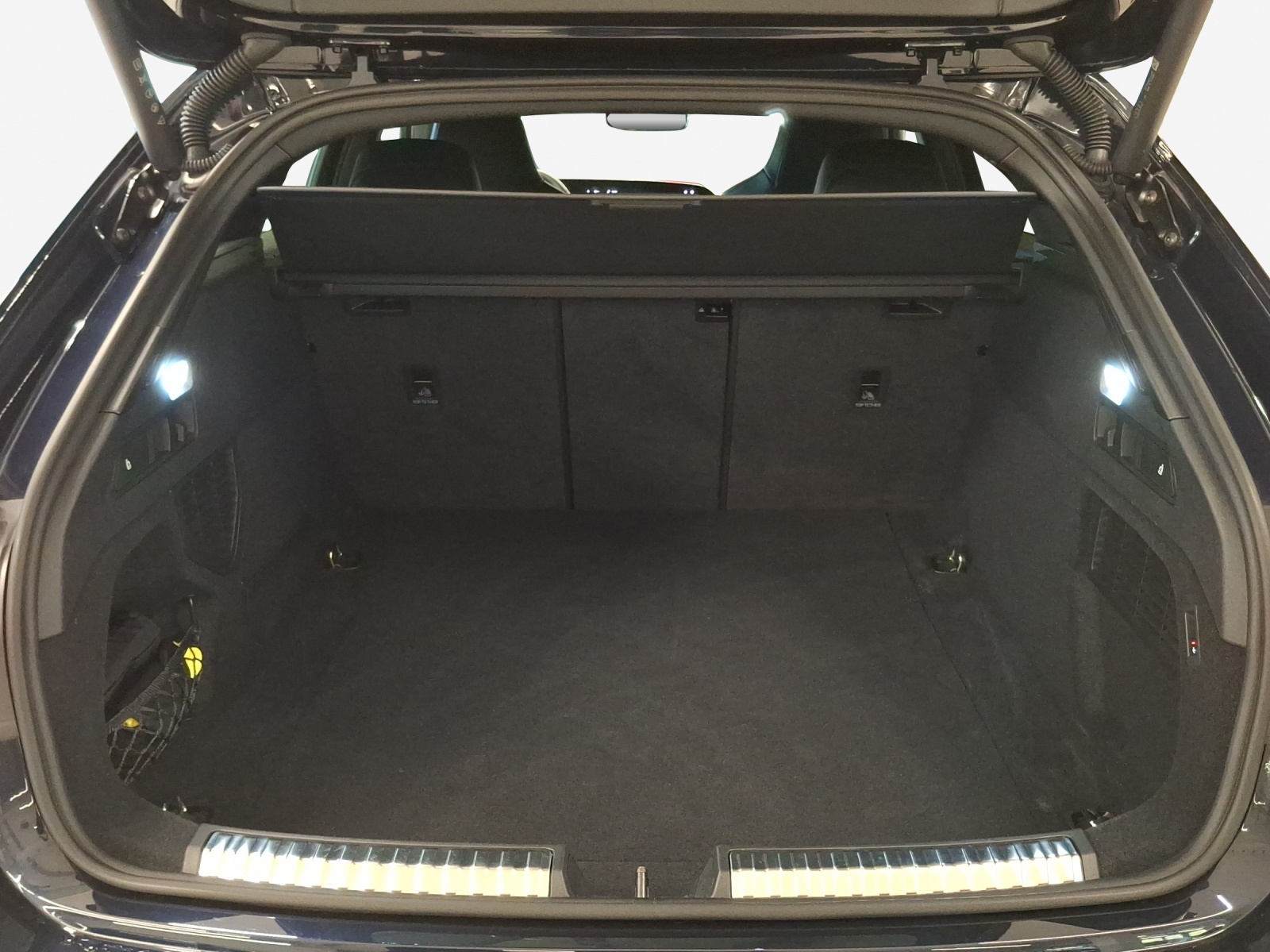 AUDI A5 Avant TDI quattro 150 kW Attraction S tronic-image-12