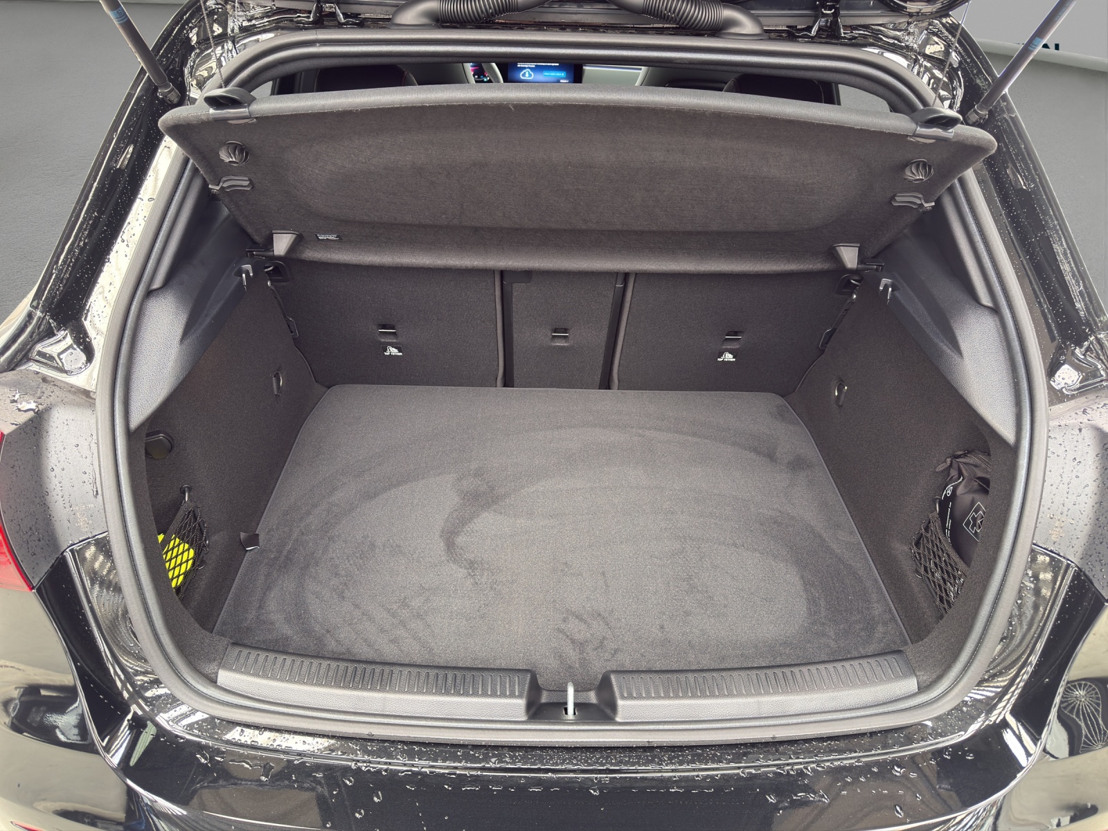 MERCEDES-BENZ A 250 4Matic 8G-DCT-image-14