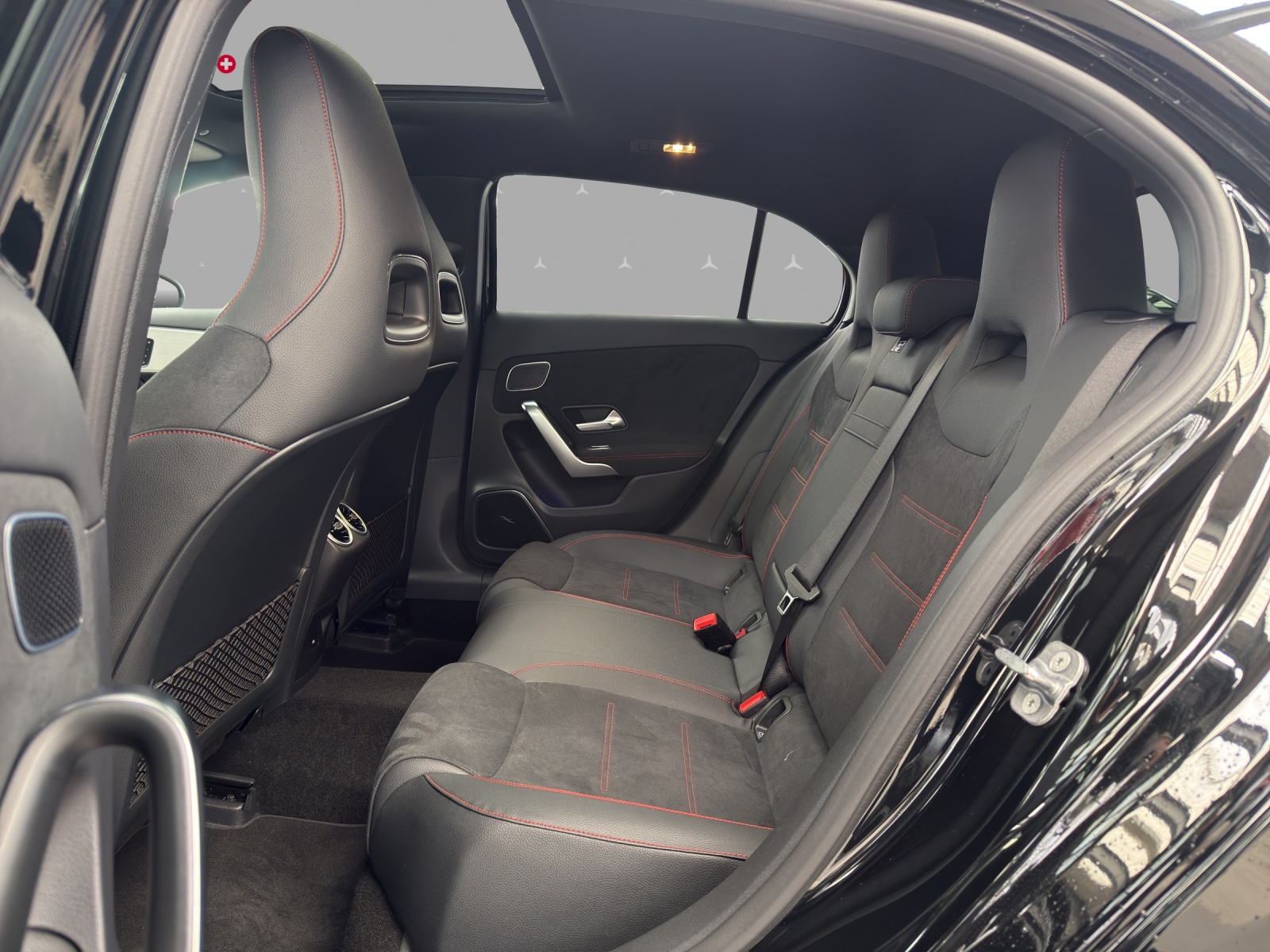 MERCEDES-BENZ A 250 4Matic 8G-DCT-image-13