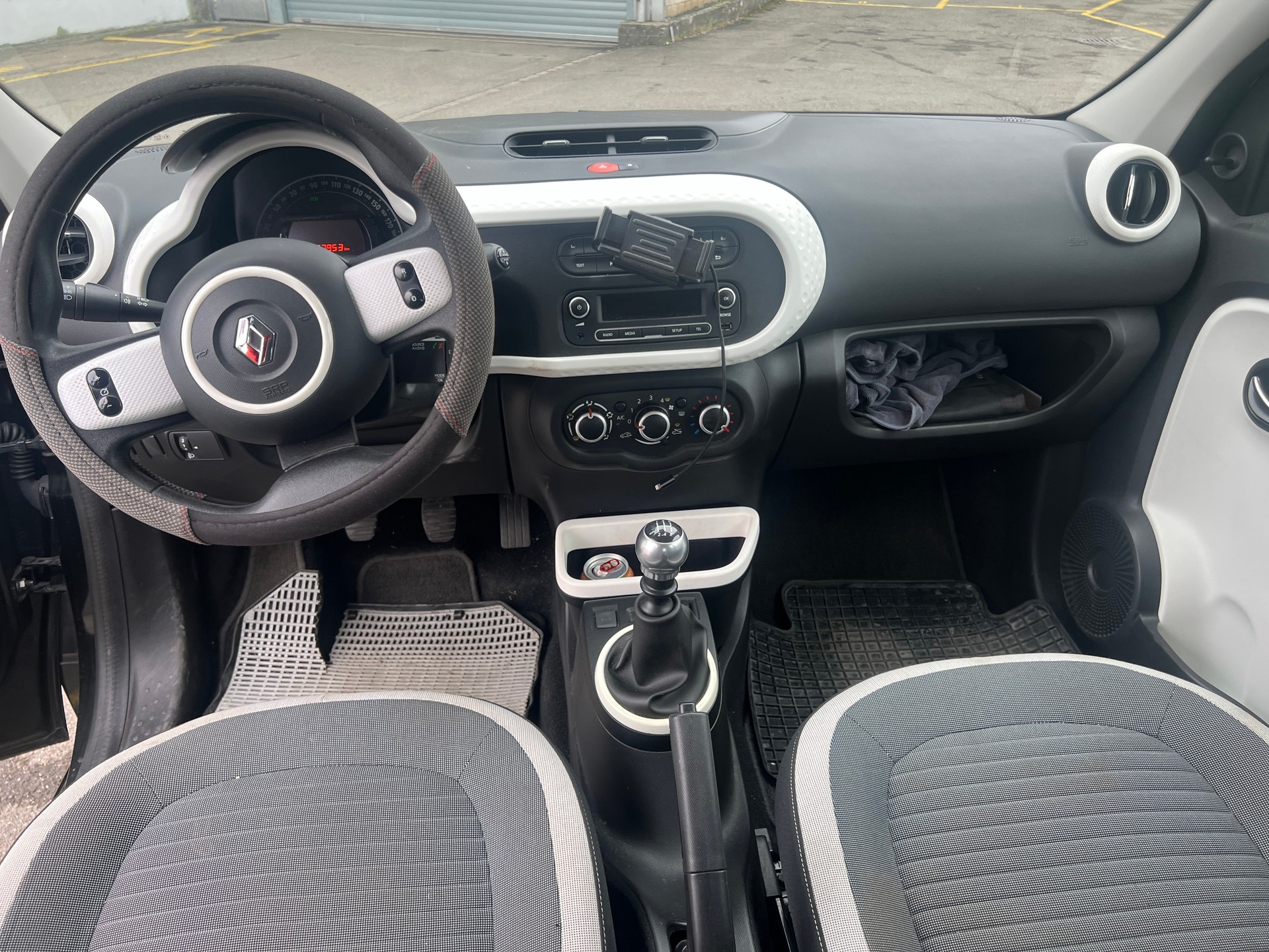 RENAULT Twingo 0.9 City-image-8