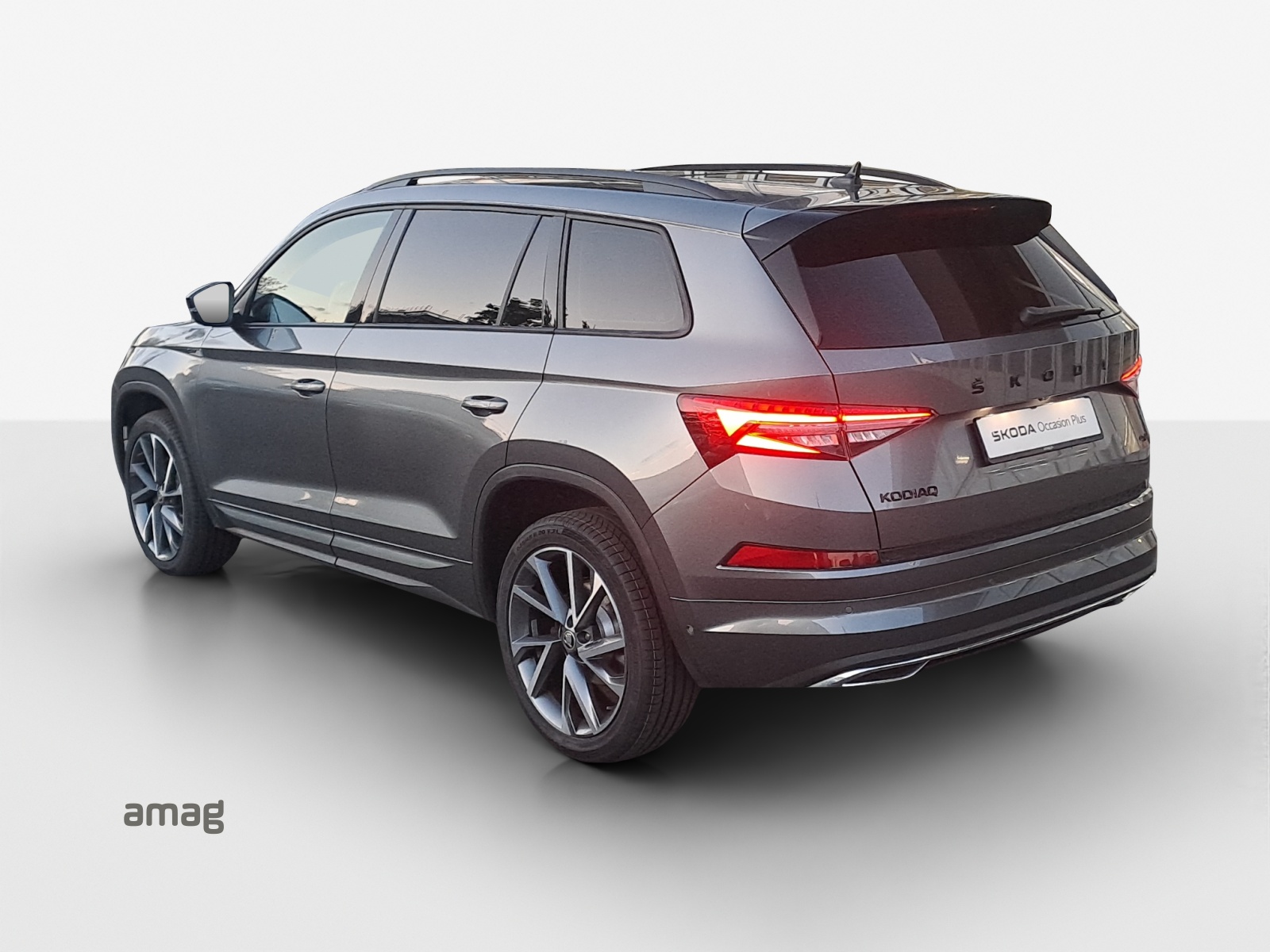 SKODA Kodiaq 2.0 TSI 4x4 SportLine-image-2