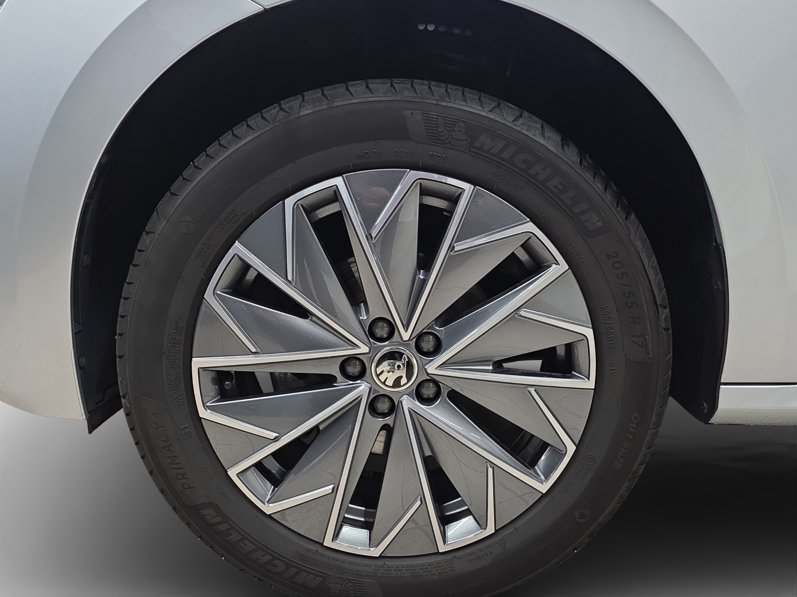SKODA Kamiq 1.5 TSI Tour DSG-image-13