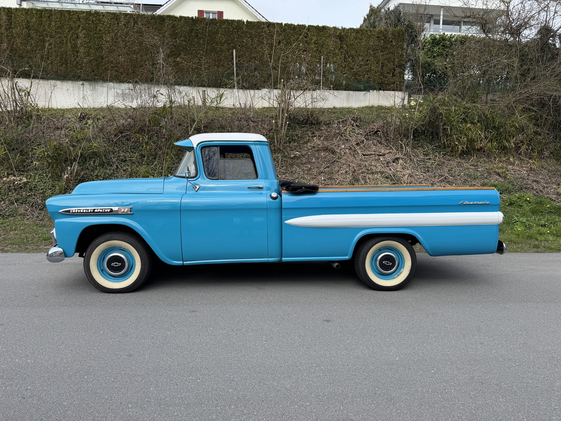 CHEVROLET Apache V8-image-1