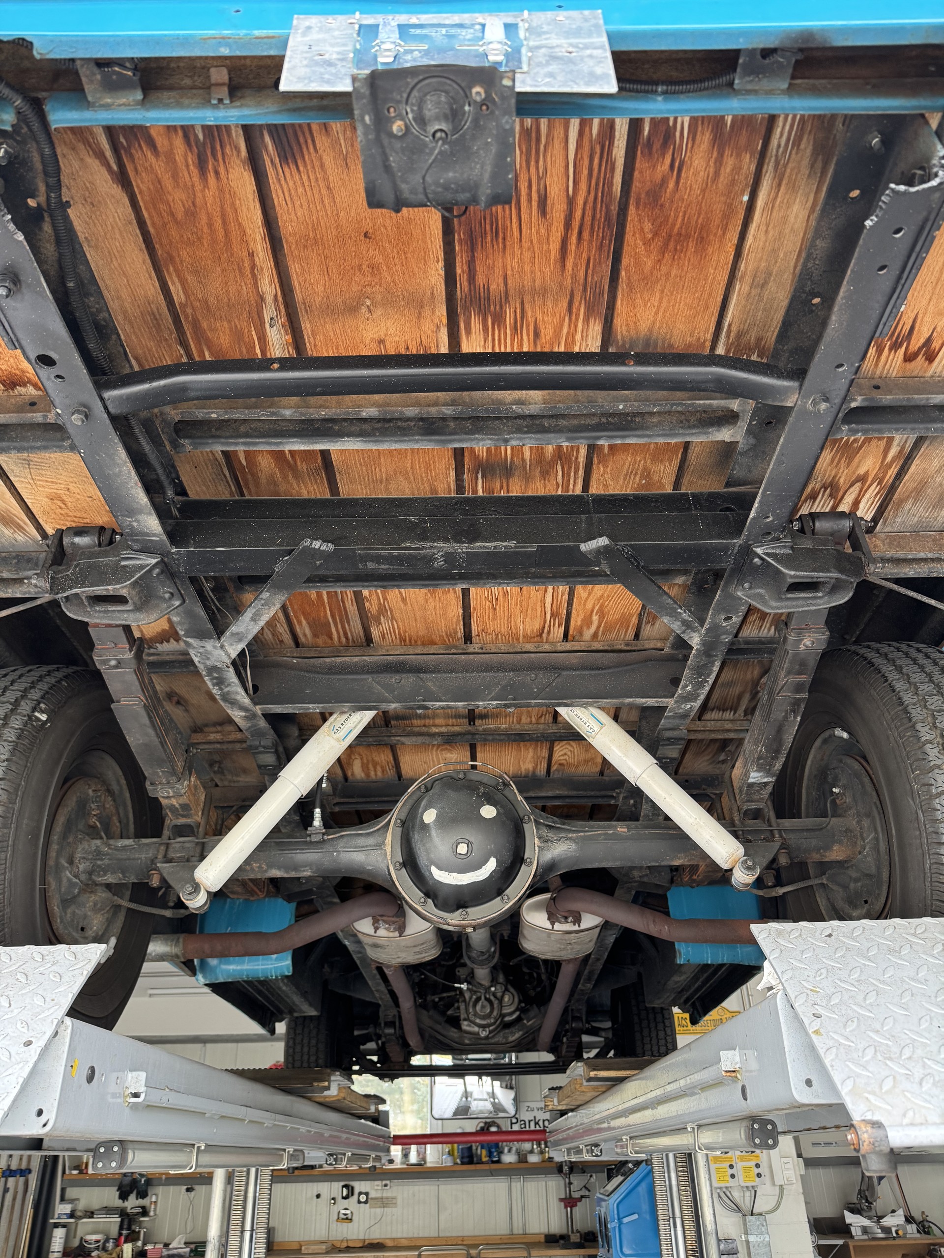 CHEVROLET Apache V8-image-4