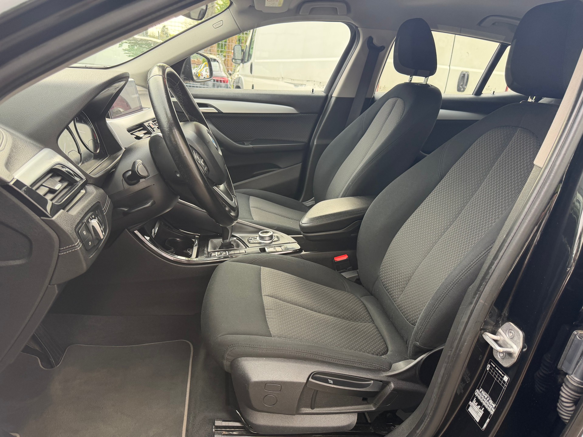 BMW X2 sDrive 18d Steptronic * Gr. Navi * LED * Klima-auto * PDC V&H * Tempomat * Frisch Ab MFK-image-2