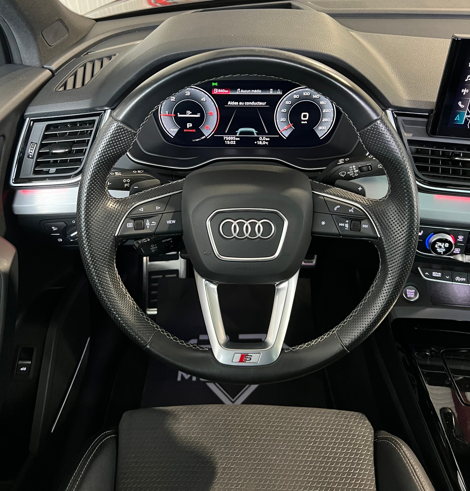 AUDI Q5 Sportback 40 TDI S line quattro S-tronic-image-9