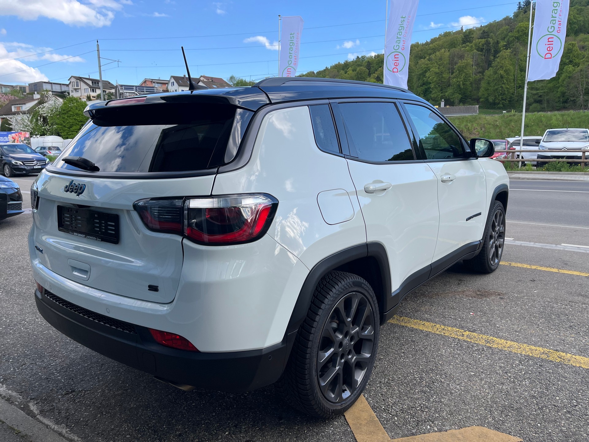 JEEP Compass 1.3 T PHEV S AWD-image-2
