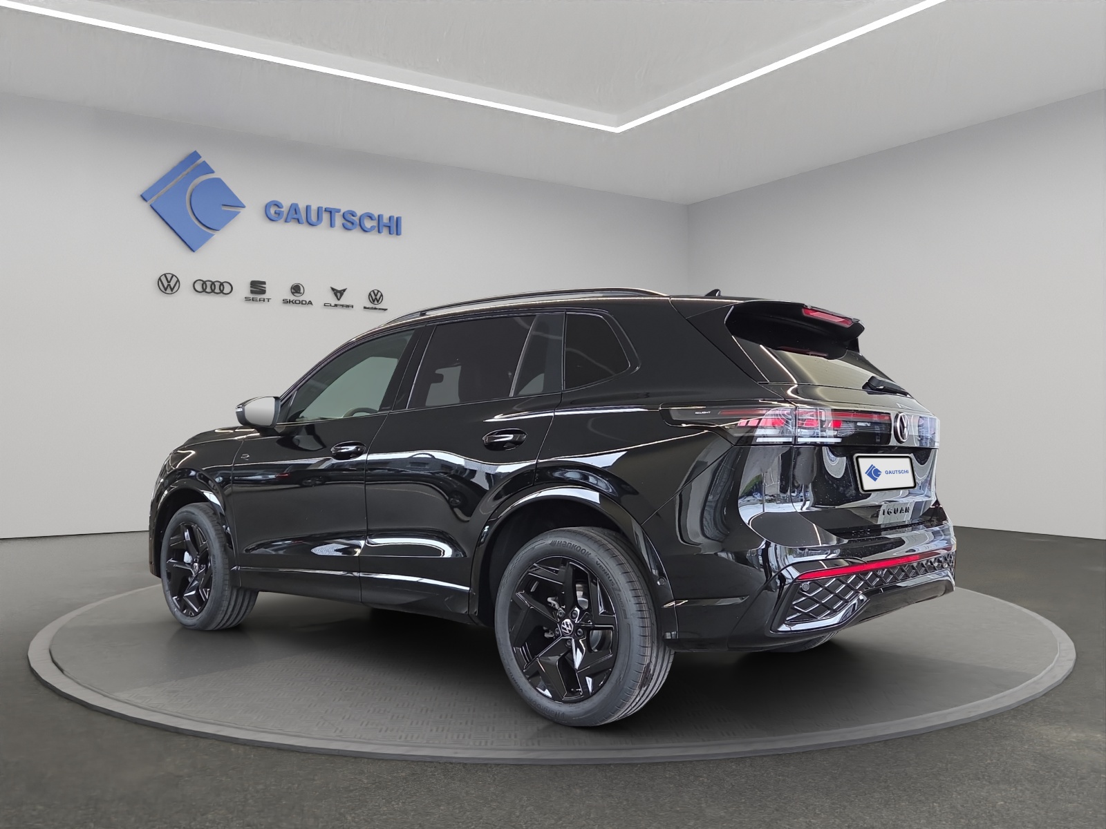 VW Tiguan 2.0 TDI SCR R-Line 4Motion DSG-image-2