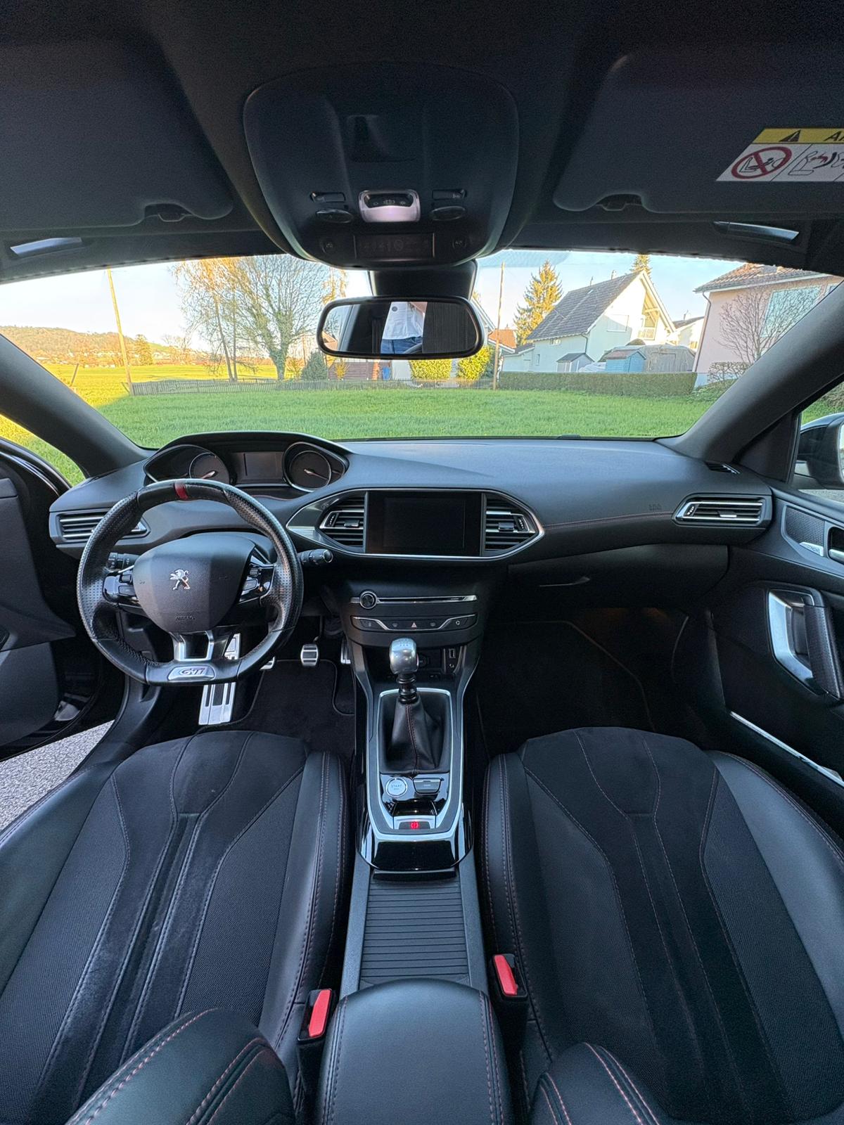 PEUGEOT 308 1.6 GTi-image-4
