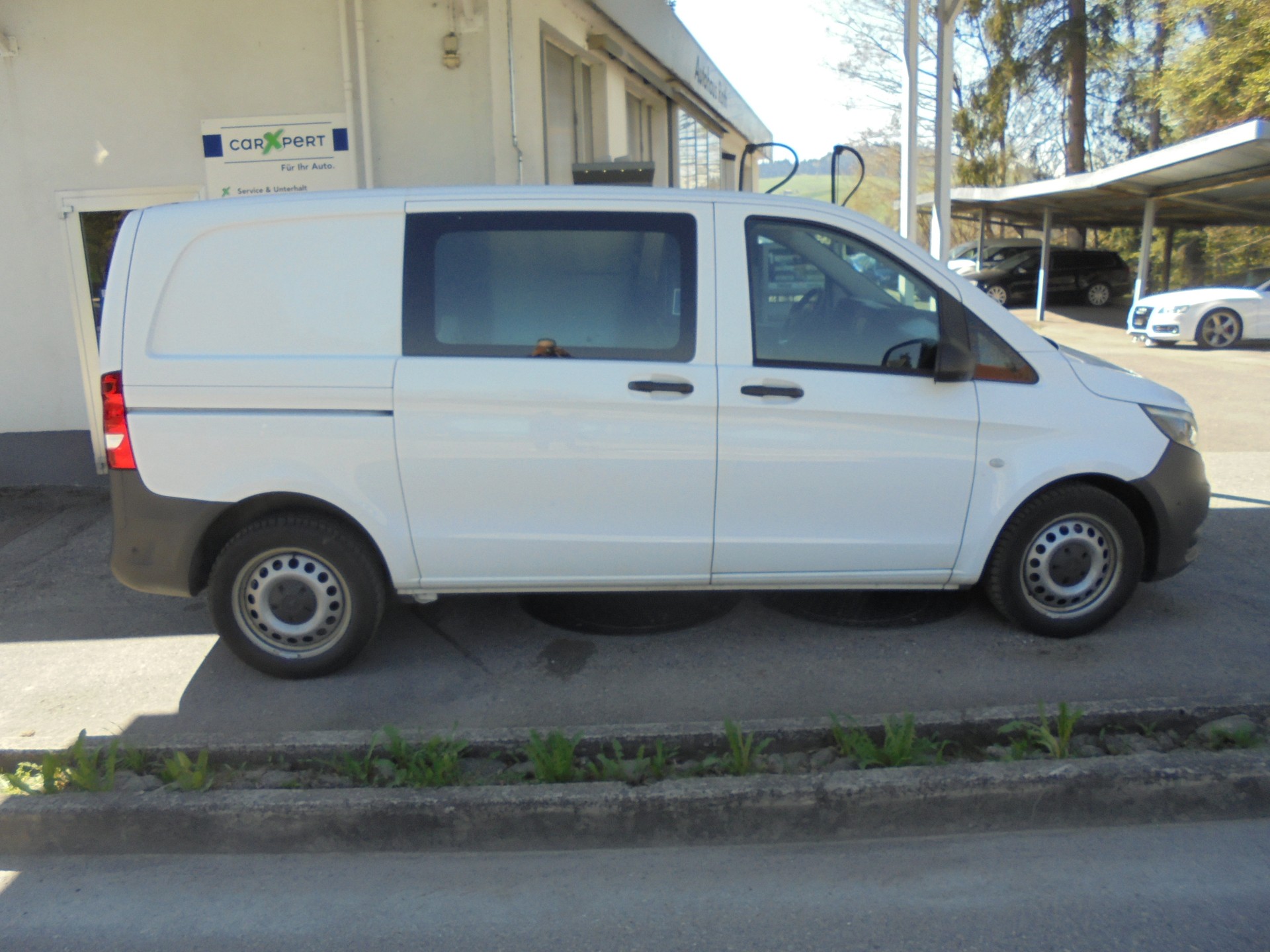 MERCEDES-BENZ Vito 116 BlueTEC 4Matic 7G-Tronic Euro 6-image-2