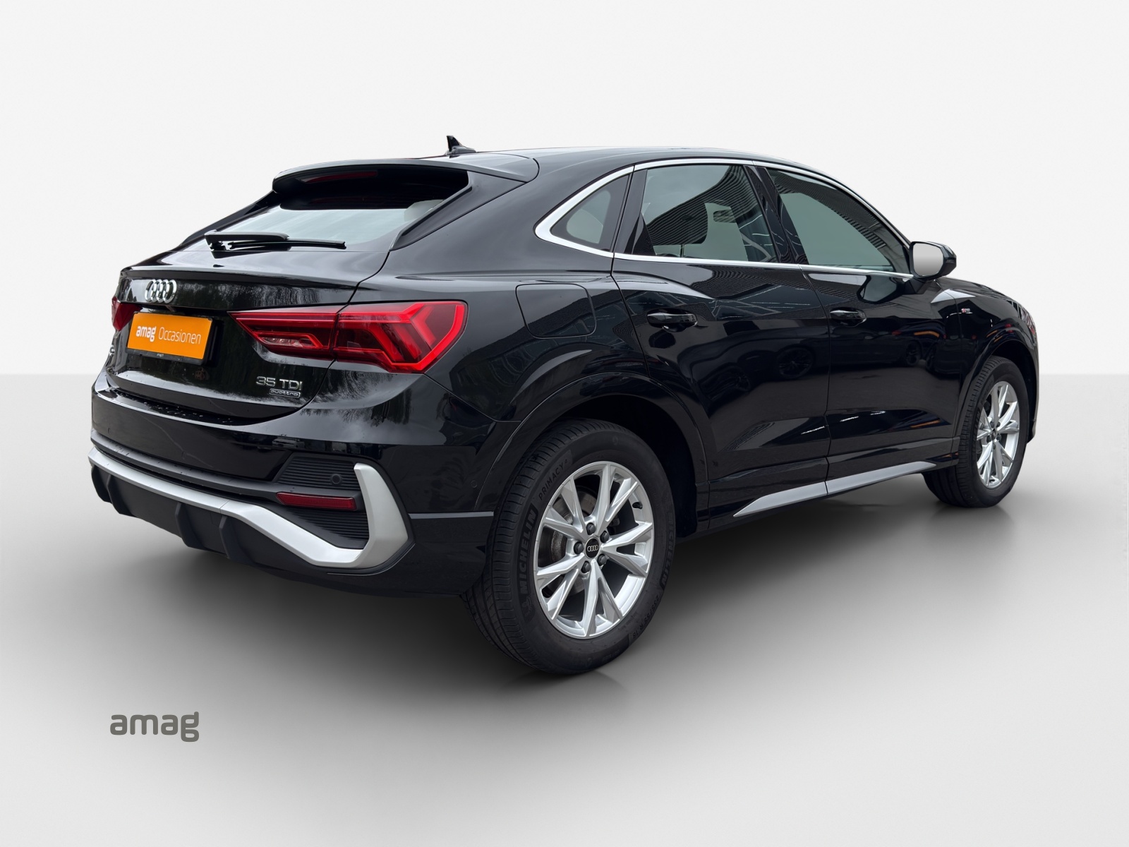 AUDI Q3 Sportback 35 TDI S line Attraction quattro S-tronic-image-4