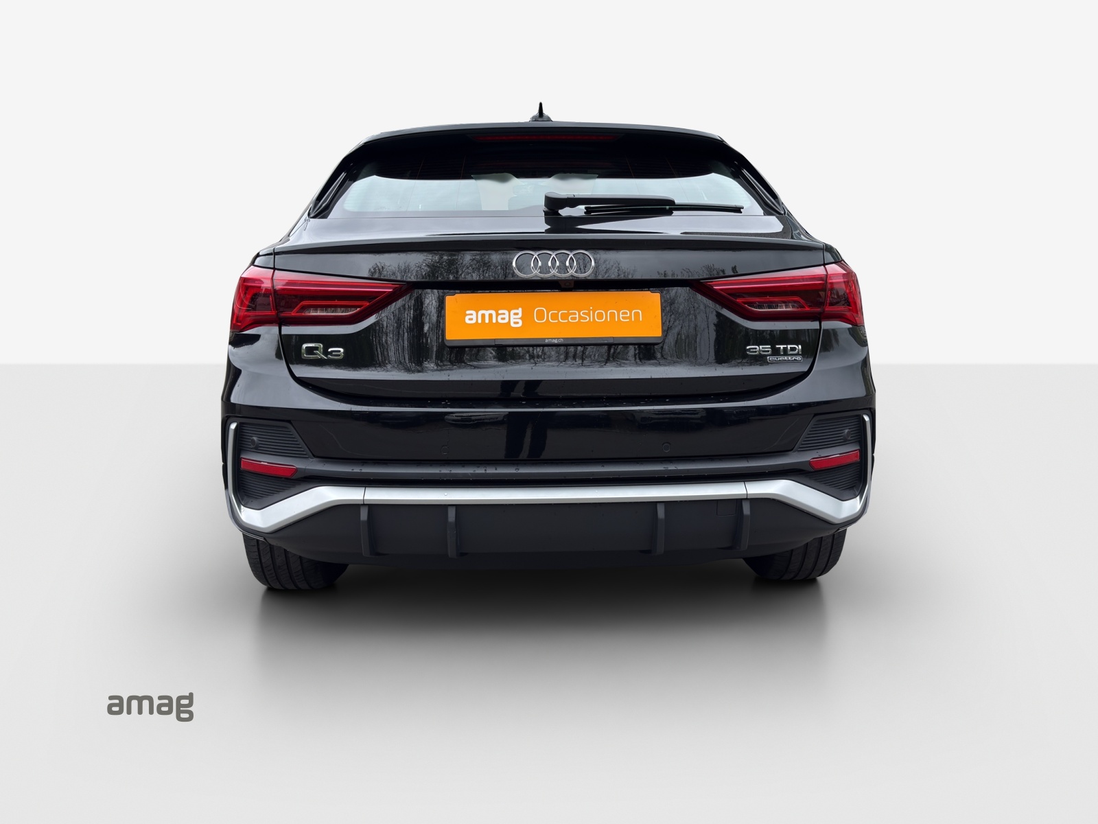 AUDI Q3 Sportback 35 TDI S line Attraction quattro S-tronic-image-3