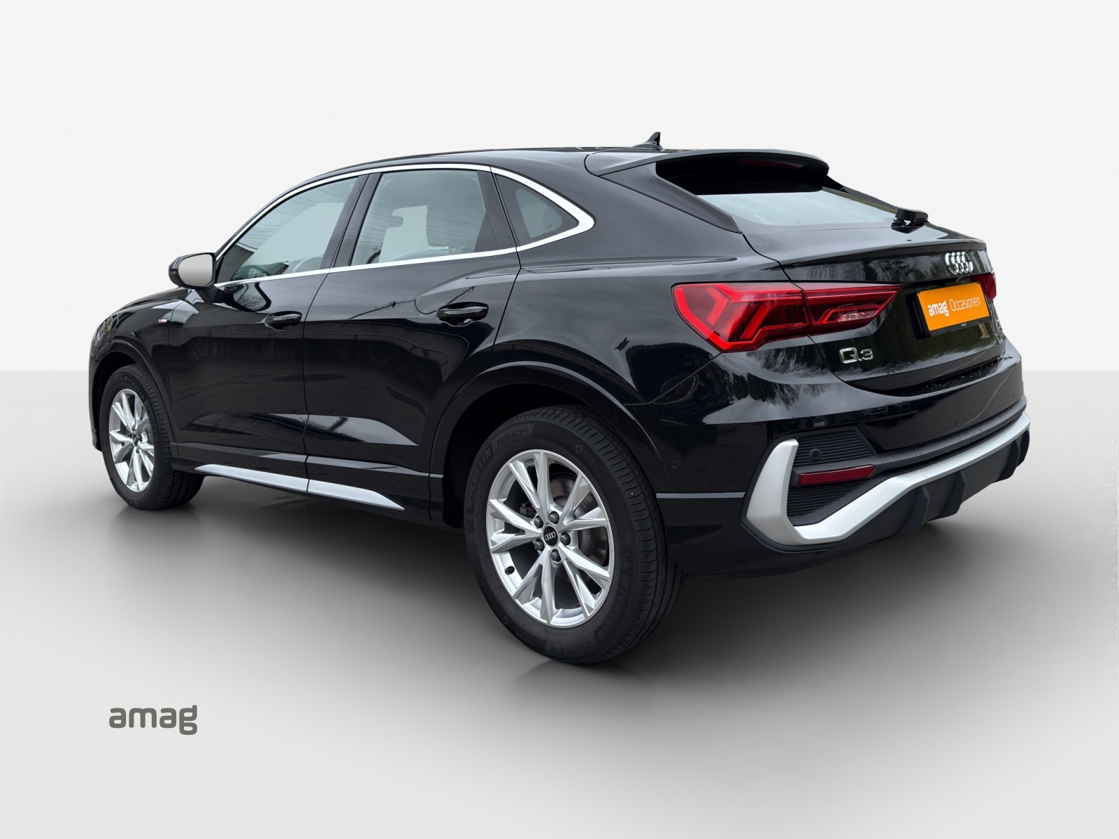 AUDI Q3 Sportback 35 TDI S line Attraction quattro S-tronic-image-2