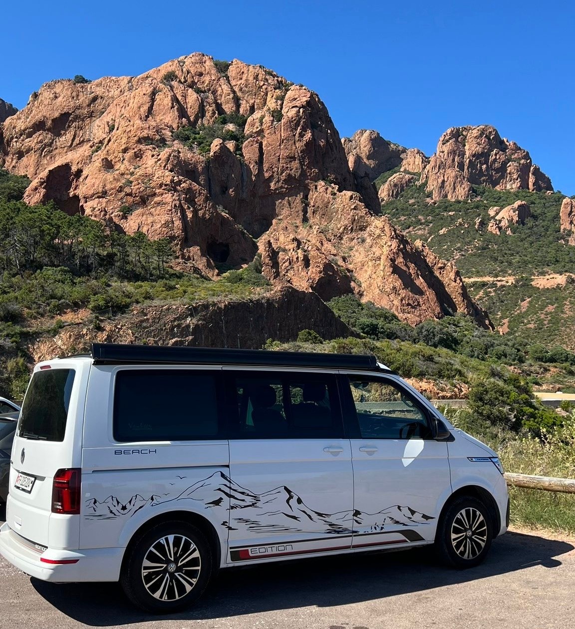 VW T6.1 California 2.0 TDI Beach Edition DSG-image-1